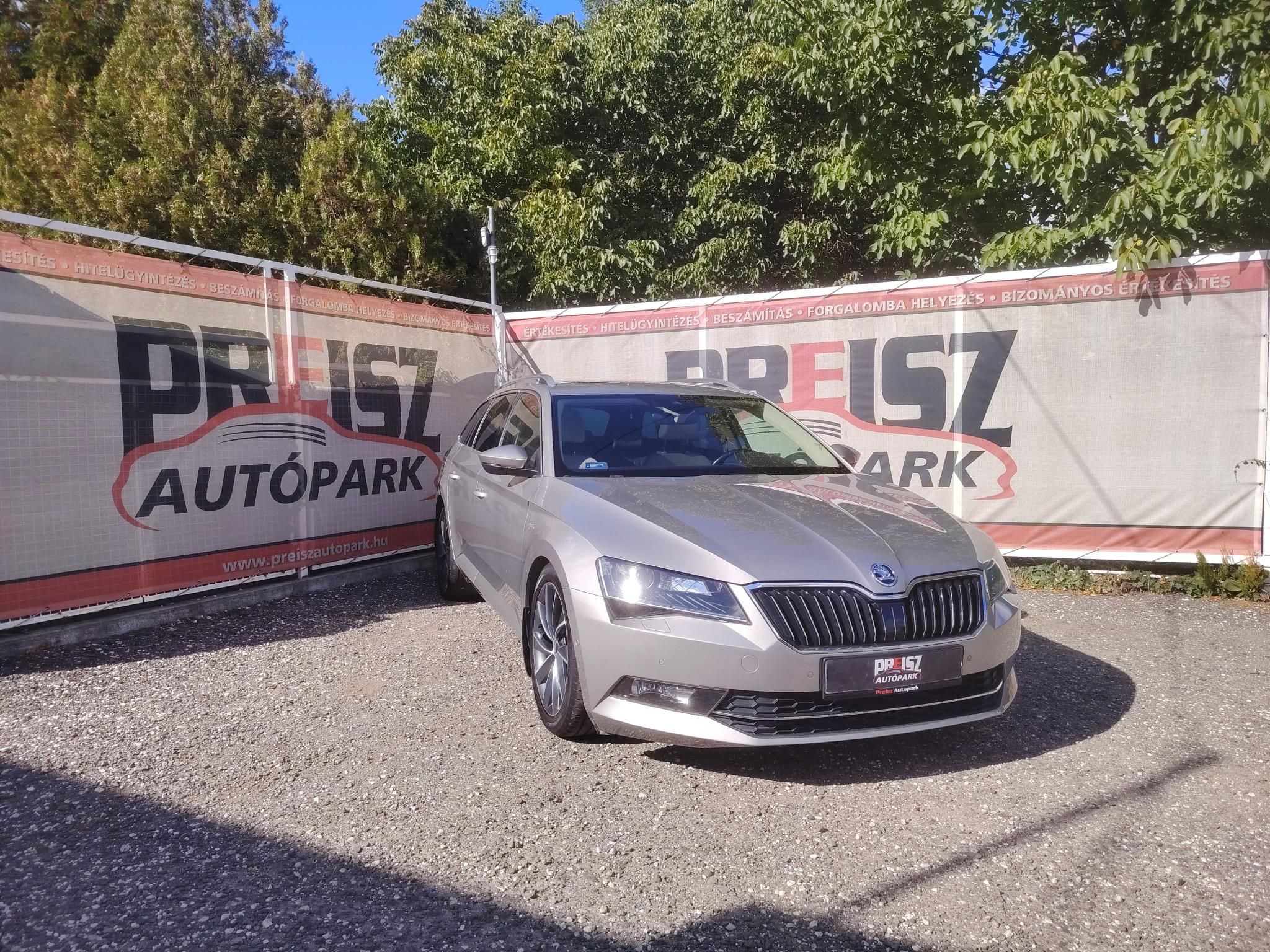 SKODA SUPERB Combi 2.0 TDI SCR L&K 4x4 DSG Panorámatető Bőrbelső Fűtött ülés El.ülés Tempomat
