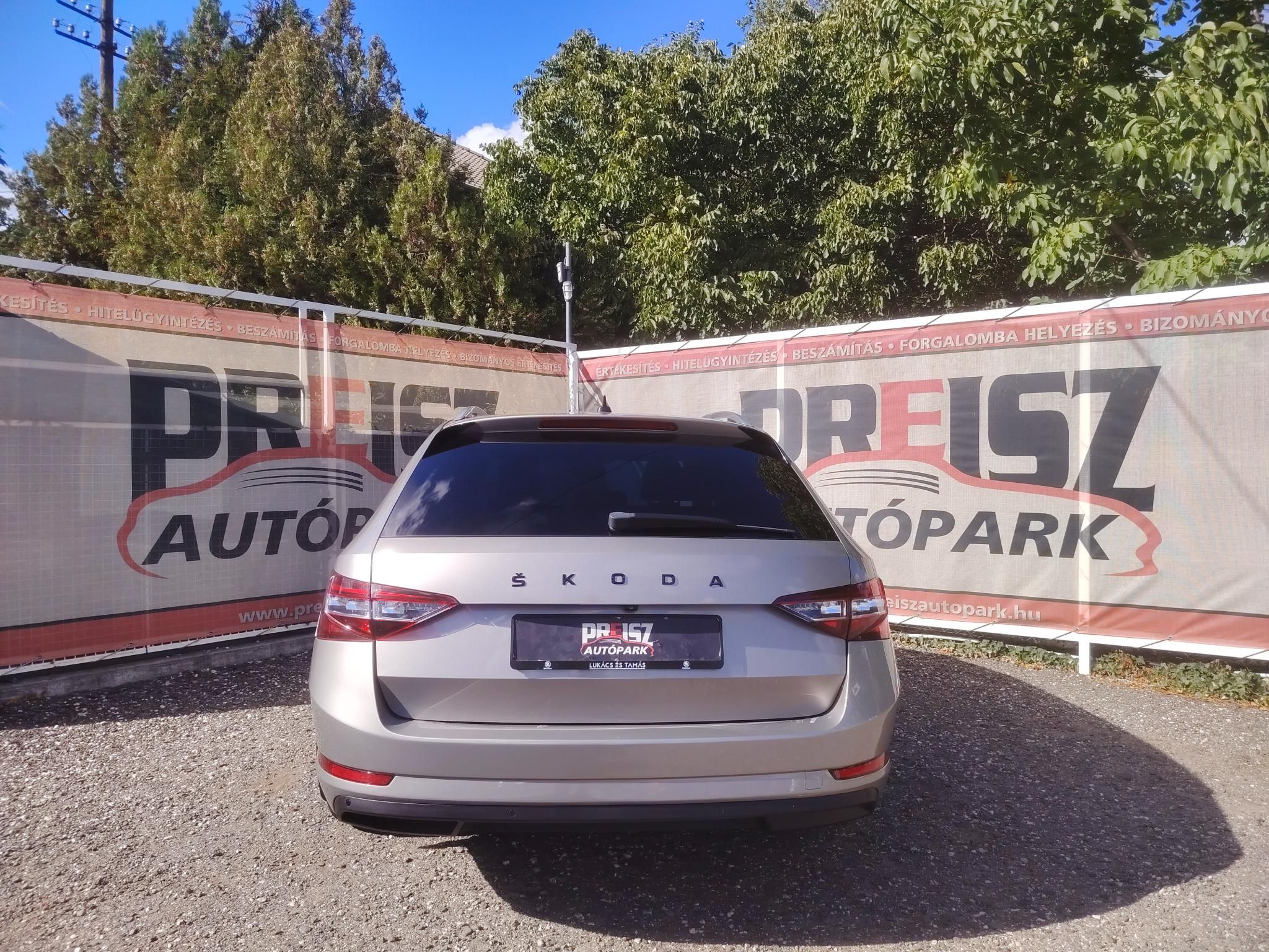 SKODA SUPERB Combi 2.0 TDI SCR L&K 4x4 DSG Panorámatető Bőrbelső Fűtött ülés El.ülés Tempomat