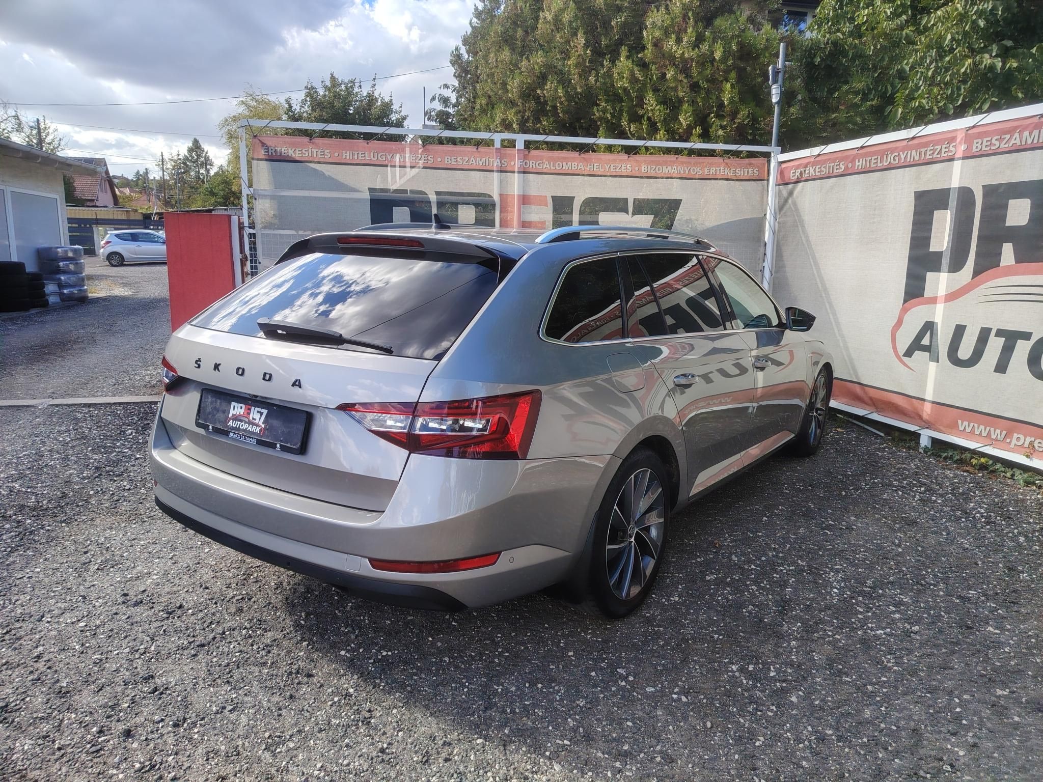 SKODA SUPERB Combi 2.0 TDI SCR L&K 4x4 DSG Panorámatető Bőrbelső Fűtött ülés El.ülés Tempomat