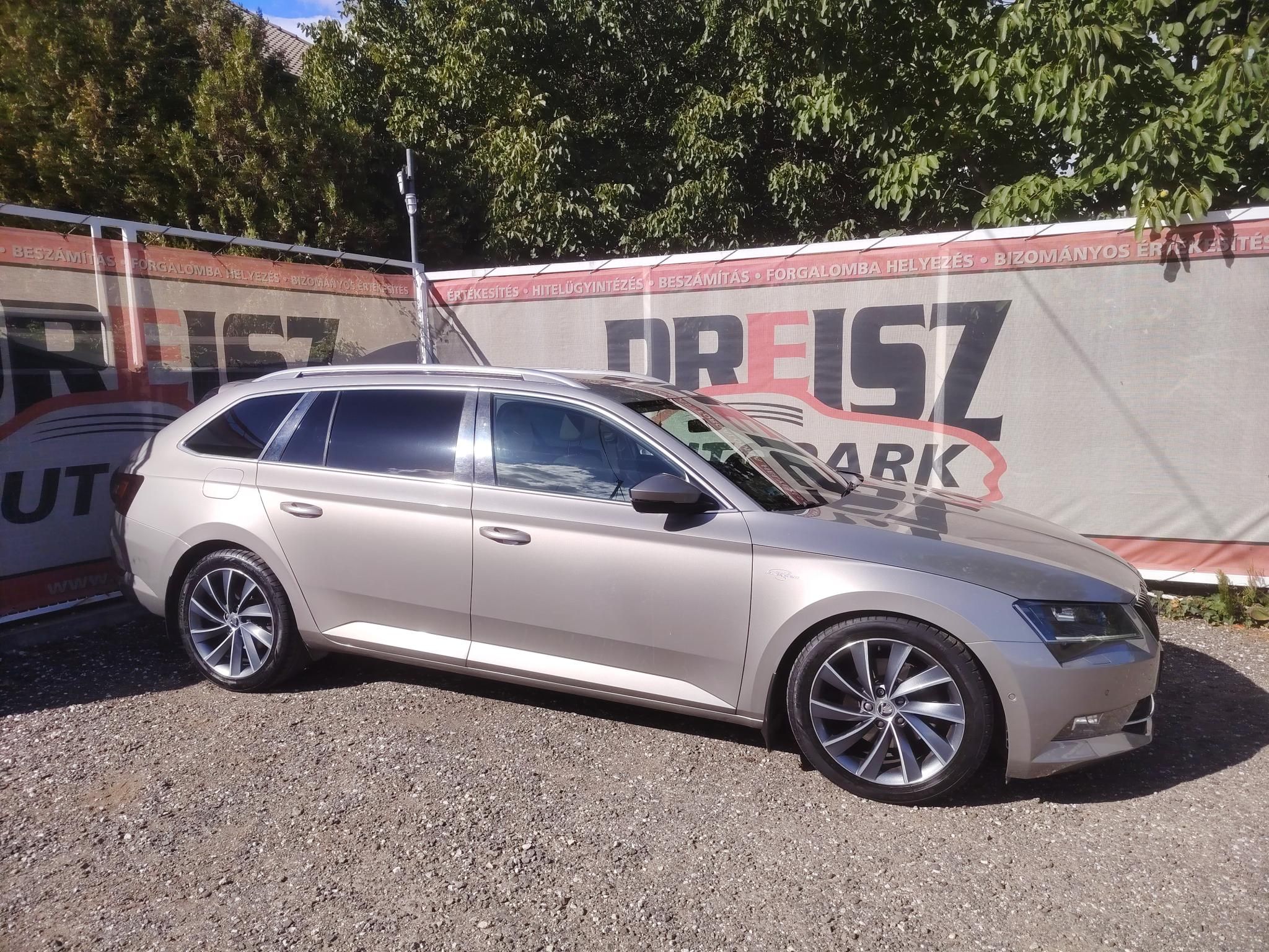 SKODA SUPERB Combi 2.0 TDI SCR L&K 4x4 DSG Panorámatető Bőrbelső Fűtött ülés El.ülés Tempomat