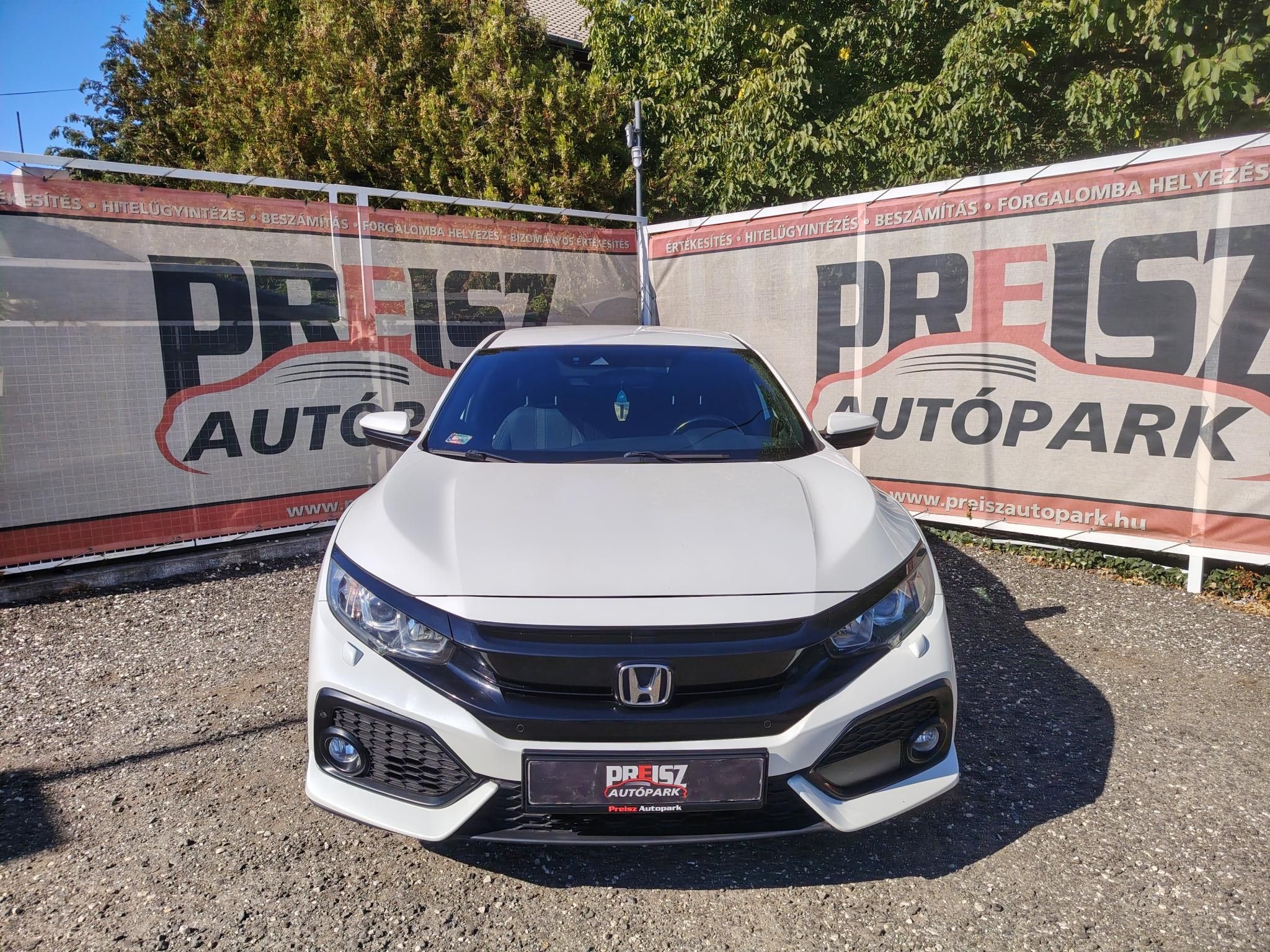 HONDA CIVIC 1.0 T Elegance Navi Vezetett szervizkönyv Tempomat Fűtött ülés Fűthető tükör