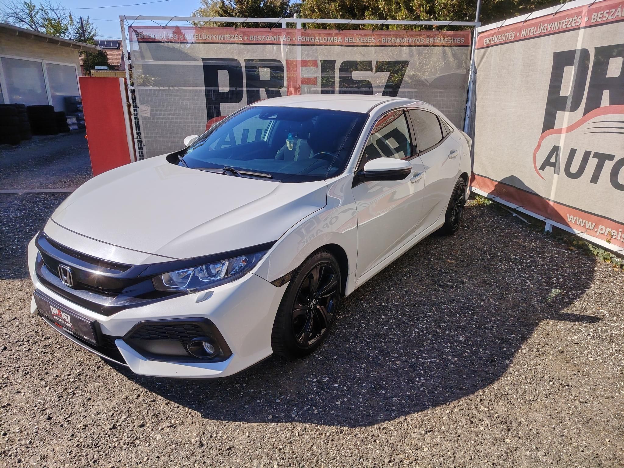 HONDA CIVIC 1.0 T Elegance Navi Vezetett szervizkönyv Tempomat Fűtött ülés Fűthető tükör