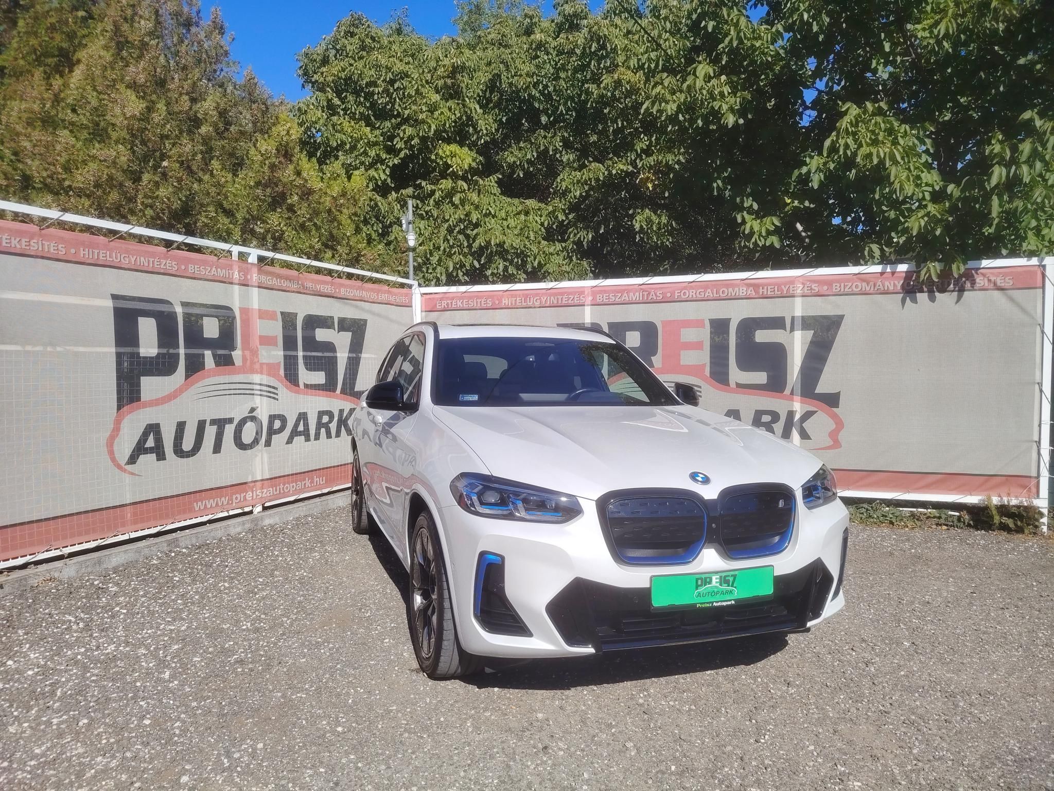 BMW IX3 73,9kWh M-Sport Sérülésmentes Áfás Panorámatető HUD Fűtött ülés