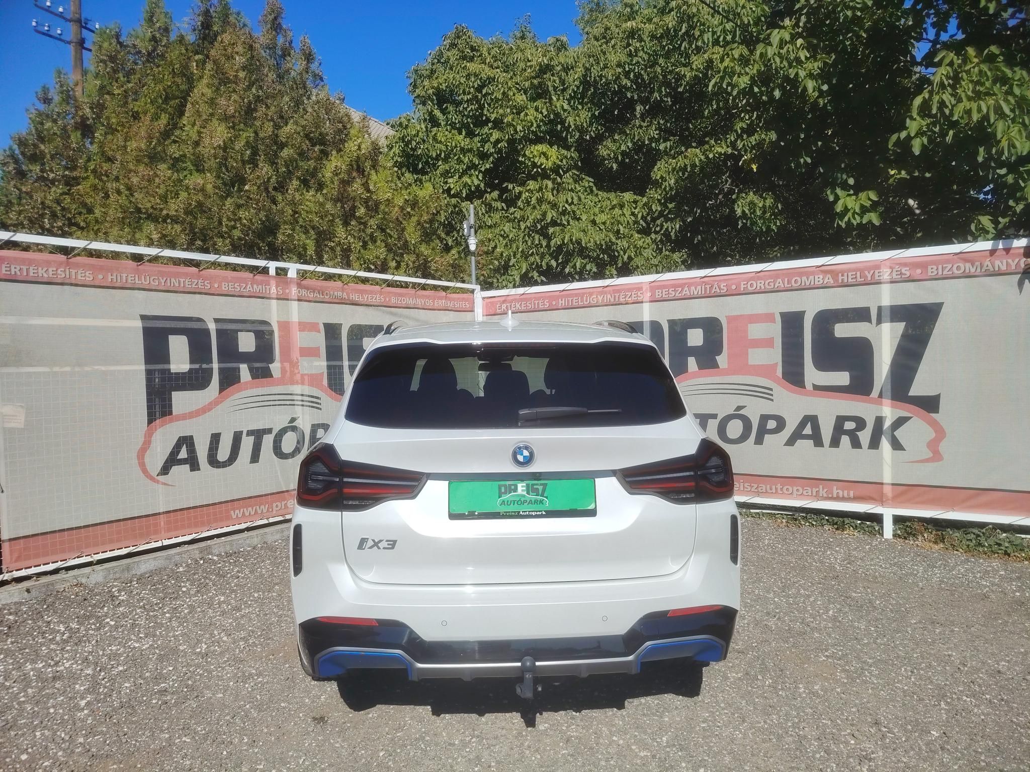 BMW IX3 73,9kWh M-Sport Sérülésmentes Áfás Panorámatető HUD Fűtött ülés