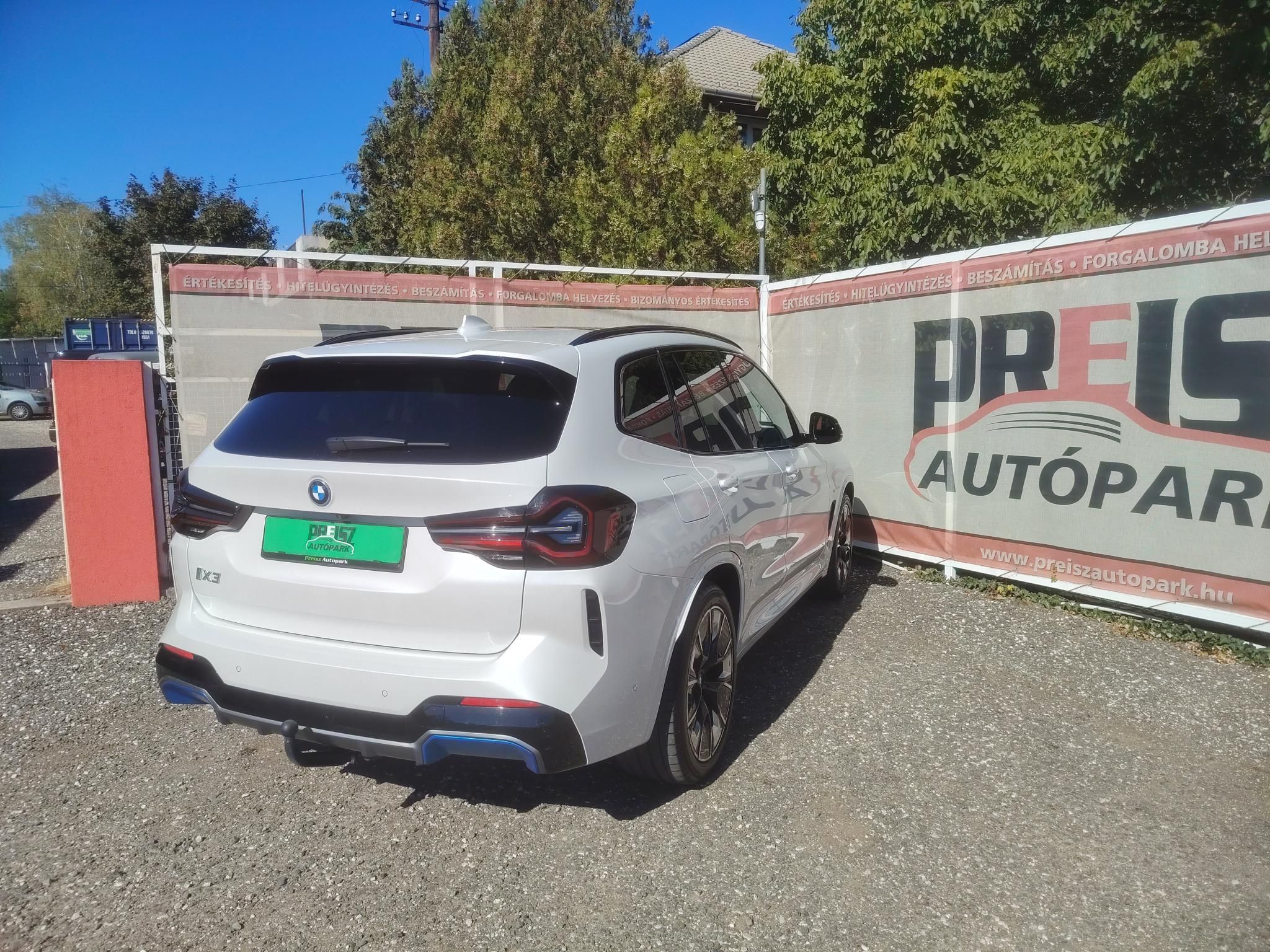 BMW IX3 73,9kWh M-Sport Sérülésmentes Áfás Panorámatető HUD Fűtött ülés