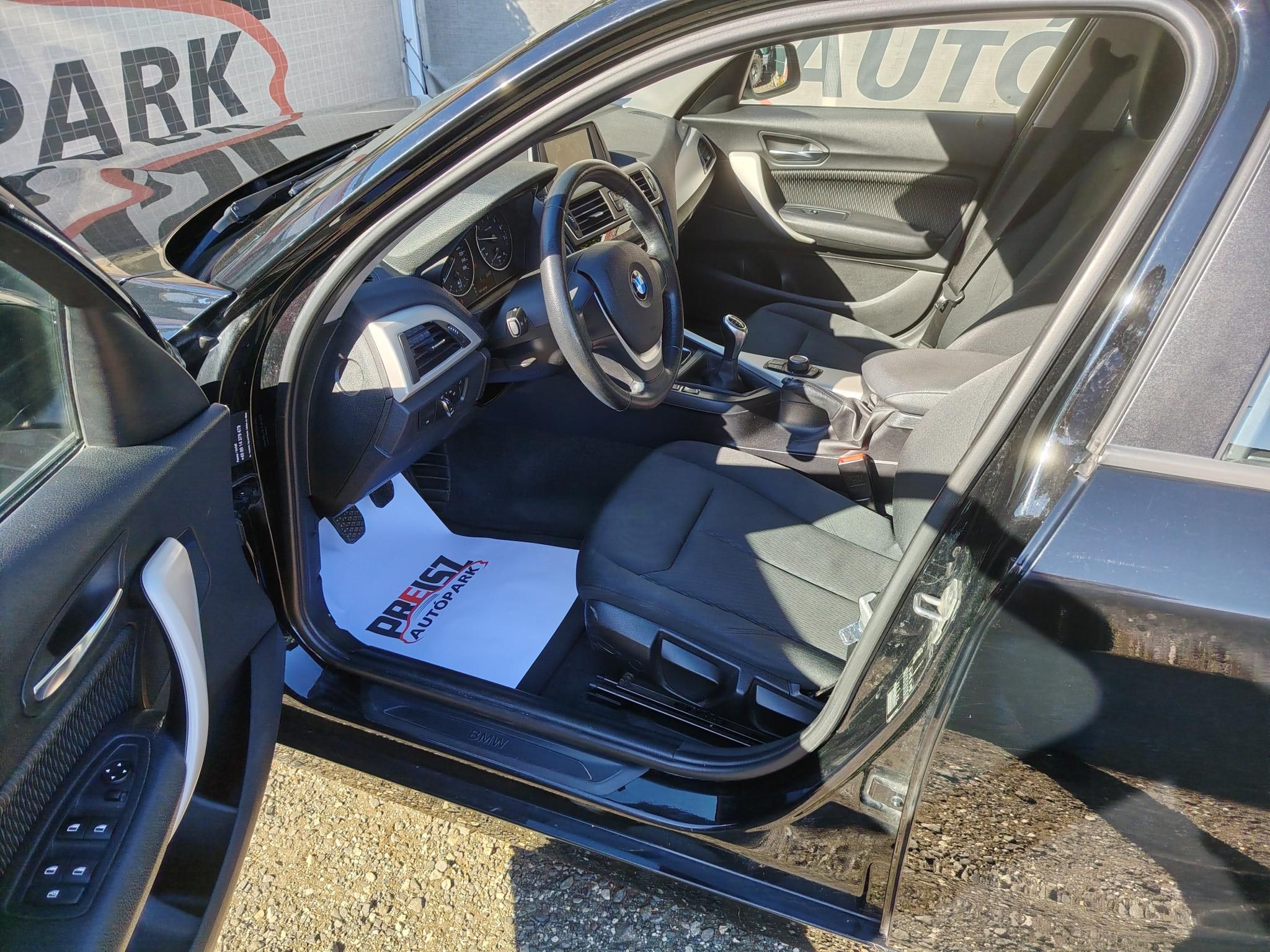 BMW 116i Advantage 86.550 km Sérülésmentes fényezés 19 colos felnik