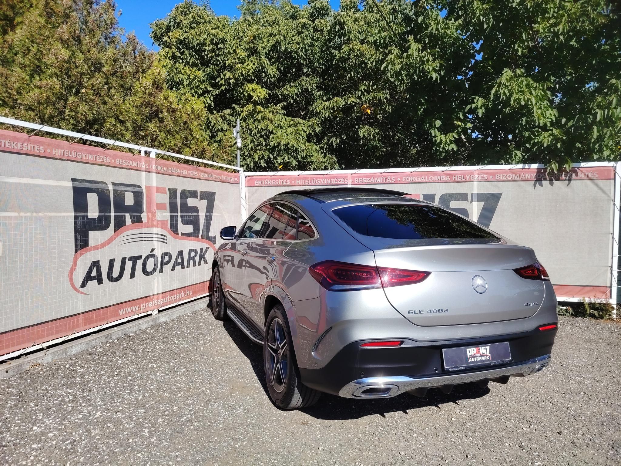 MERCEDES-BENZ GLE 400 d 4Matic 9G-TRONIC Vezetett szervizkönyv Tempomat Téli-nyári gumiszett HUD