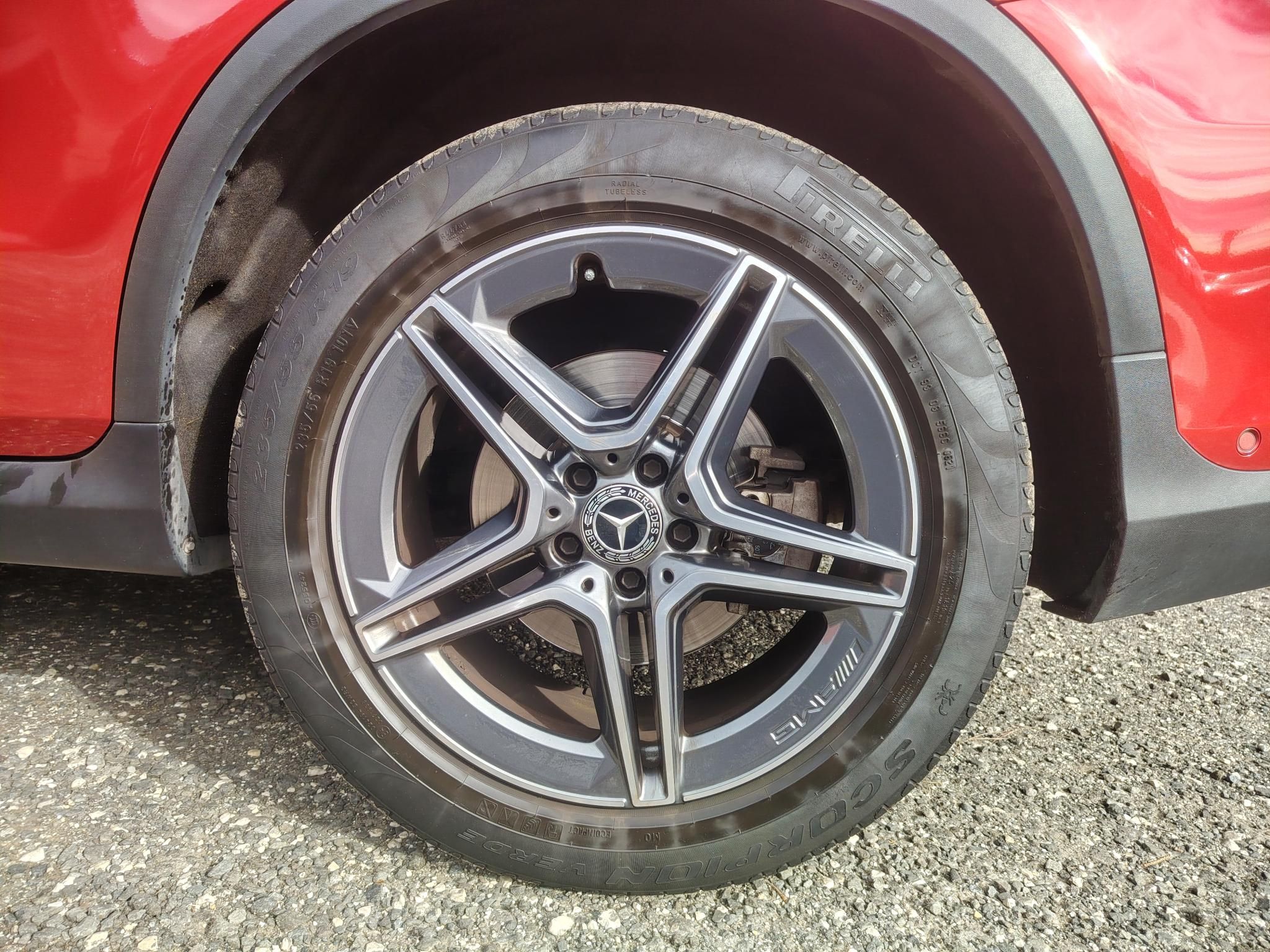 MERCEDES-BENZ GLC 200 4Matic 9G-TRONIC Mild hybrid drive Vezetett szervizkönyv Tempomat Félbőr ülések 360-as kamera