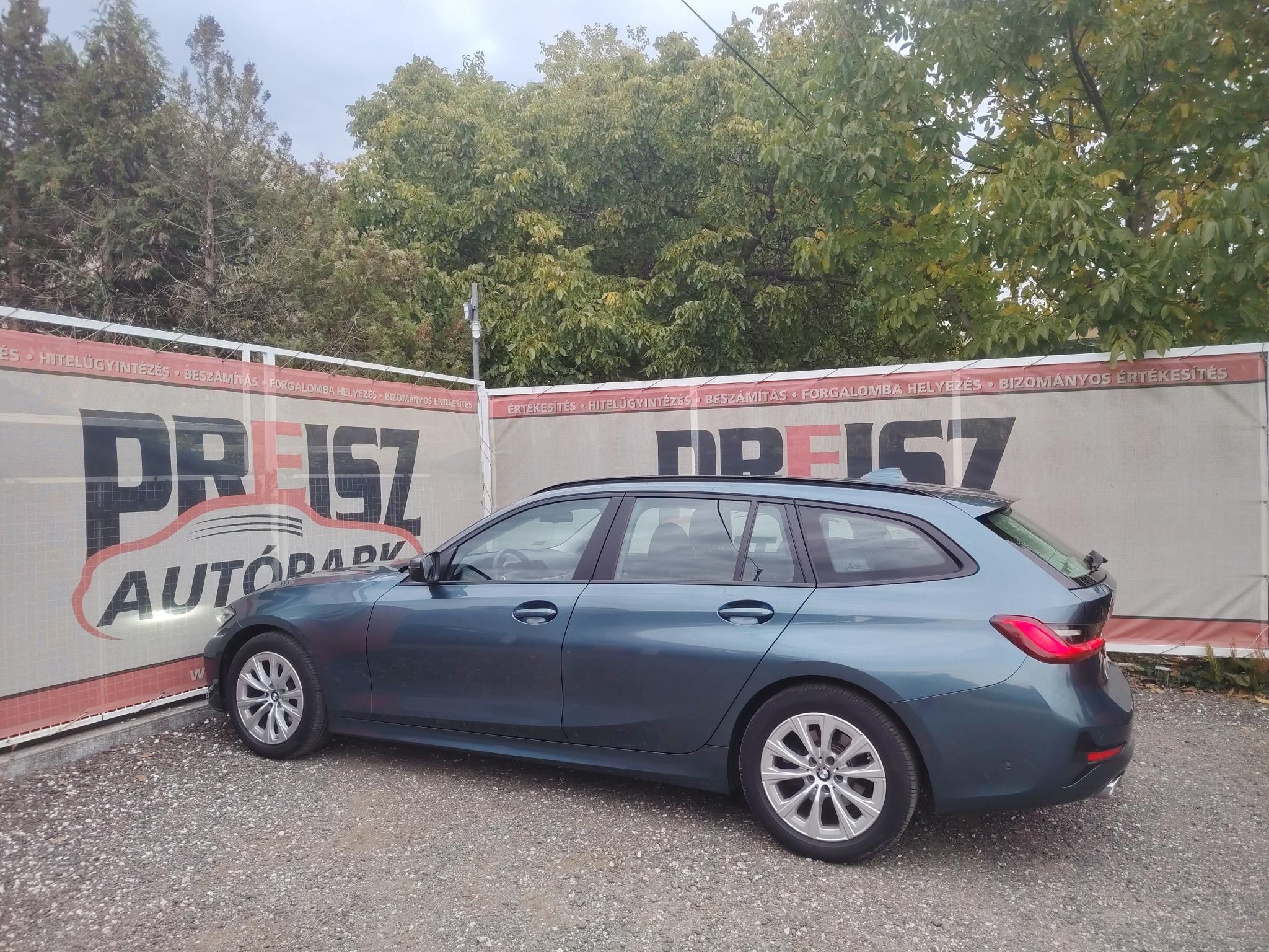 BMW 320d xDrive (Automata) Tempomat Kulcsnélkülii indítás Első-hátsó parkolóradar Tolatókamera