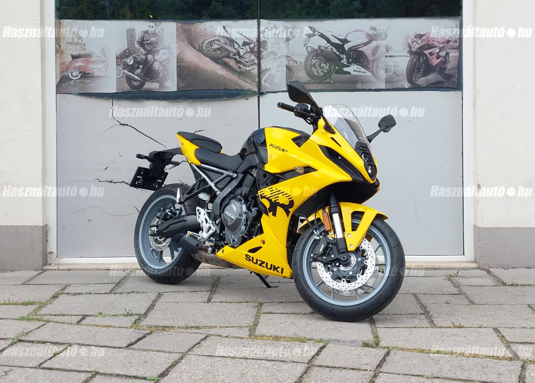 SUZUKI GSX 8 R