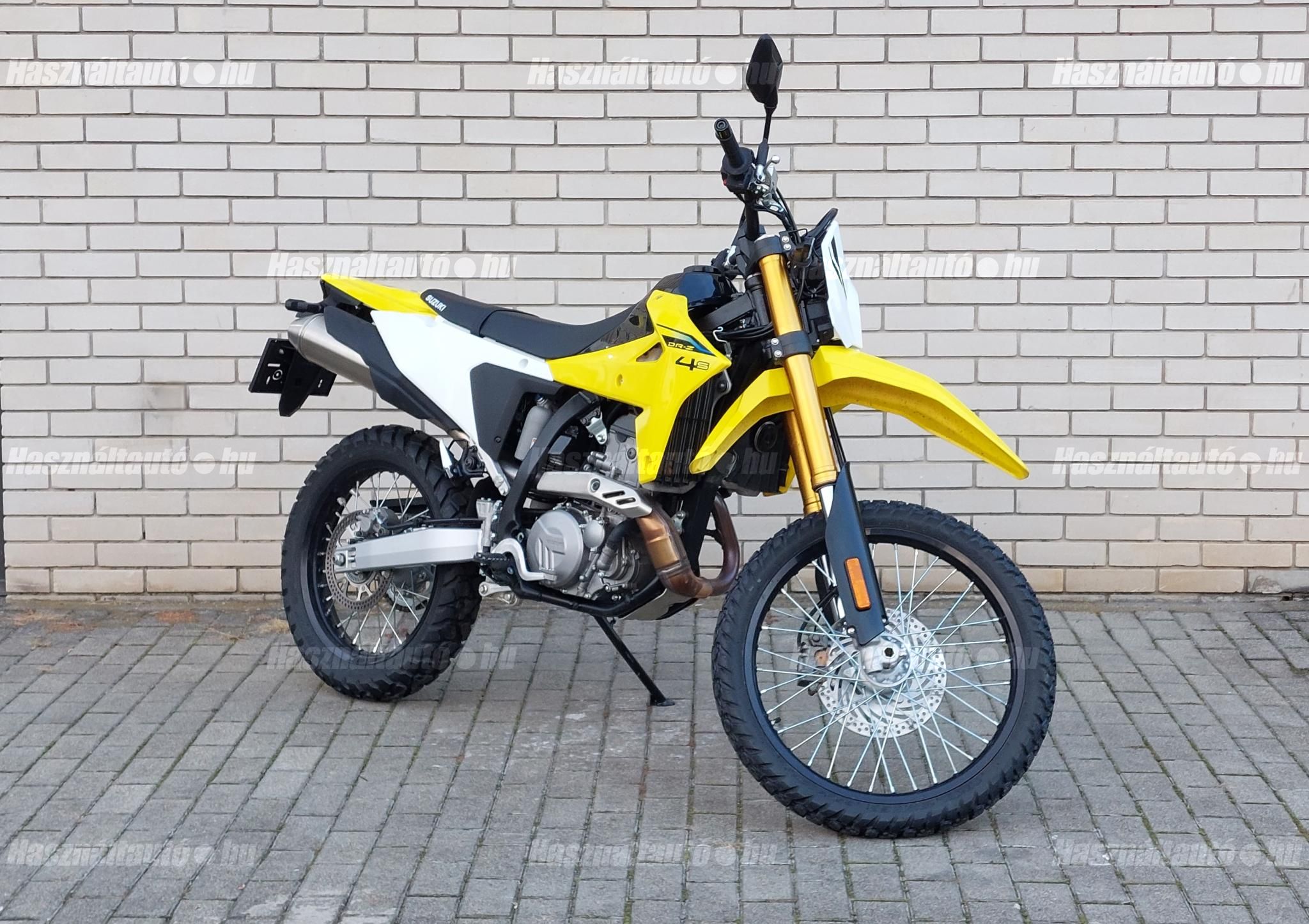 SUZUKI DR-Z 400