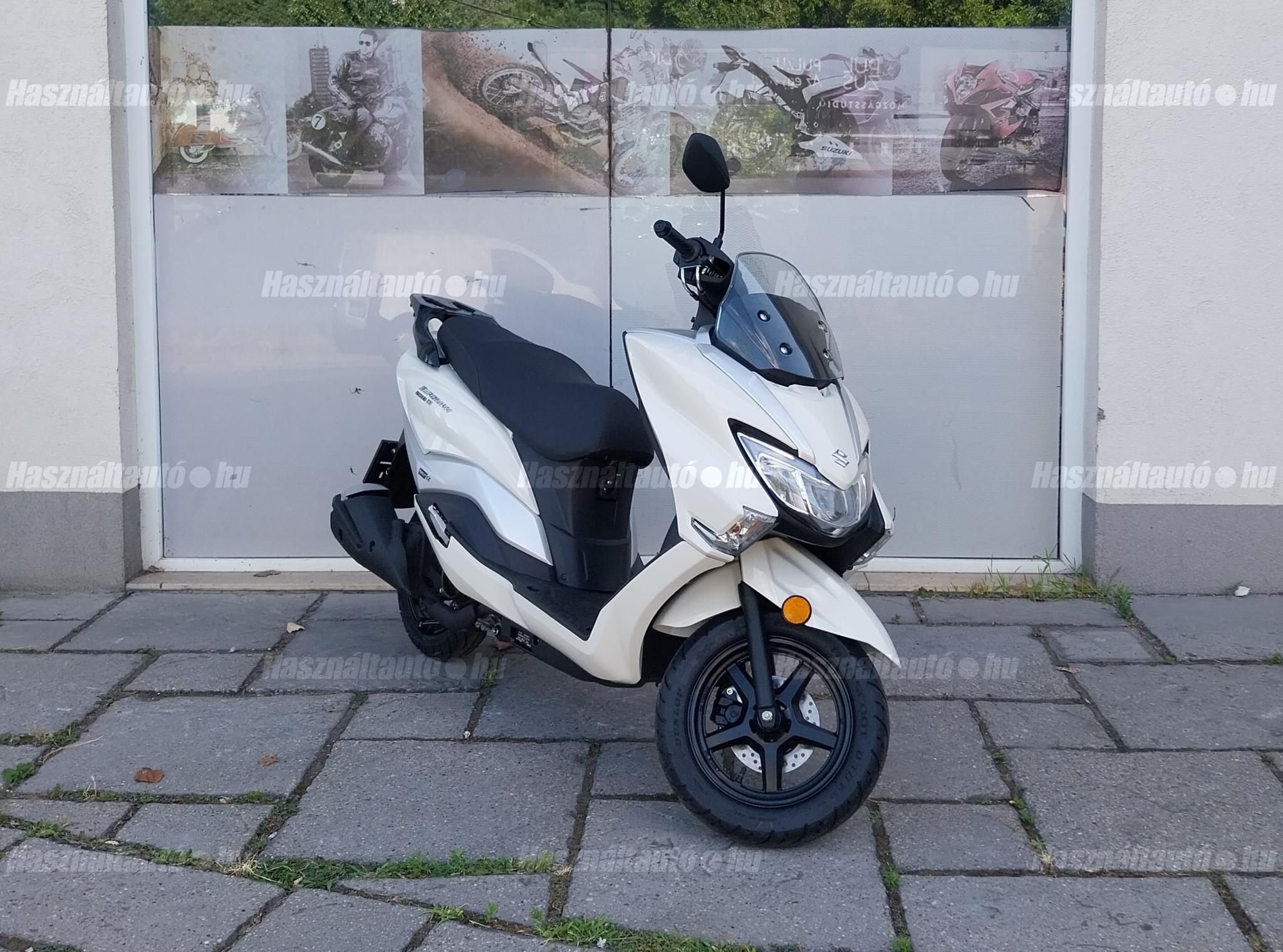 SUZUKI UH 125 BURGMAN