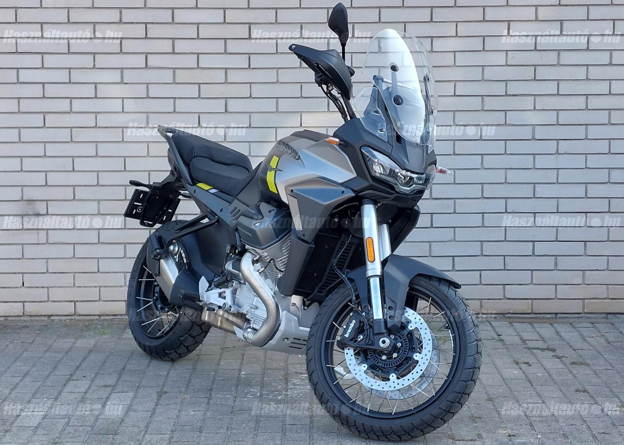 MOTO GUZZI STELVIO