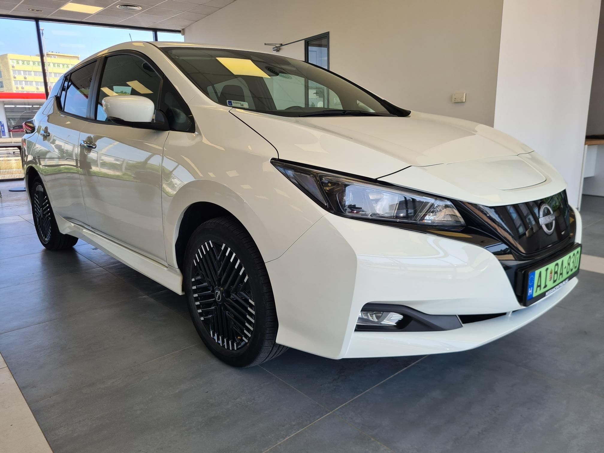 LEAF Acenta e+ 62kWh (Automata) 1.TUL! MO-i! 12.025 KM!