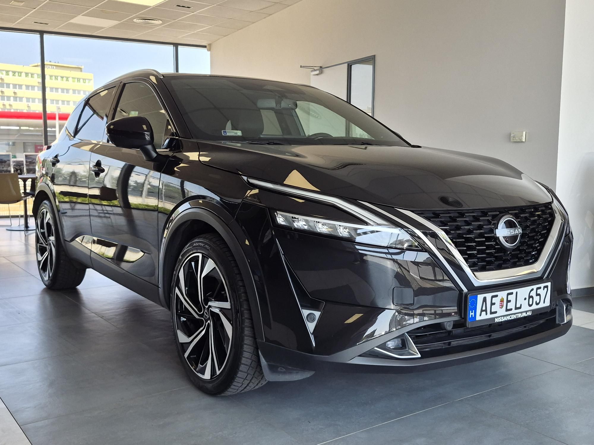 QASHQAI 1.3 DIG-T Mild Hybrid Tekna+ 4WD X-Tronic 1.TUL! MO-i! 53.267 KM! ÁFÁS!