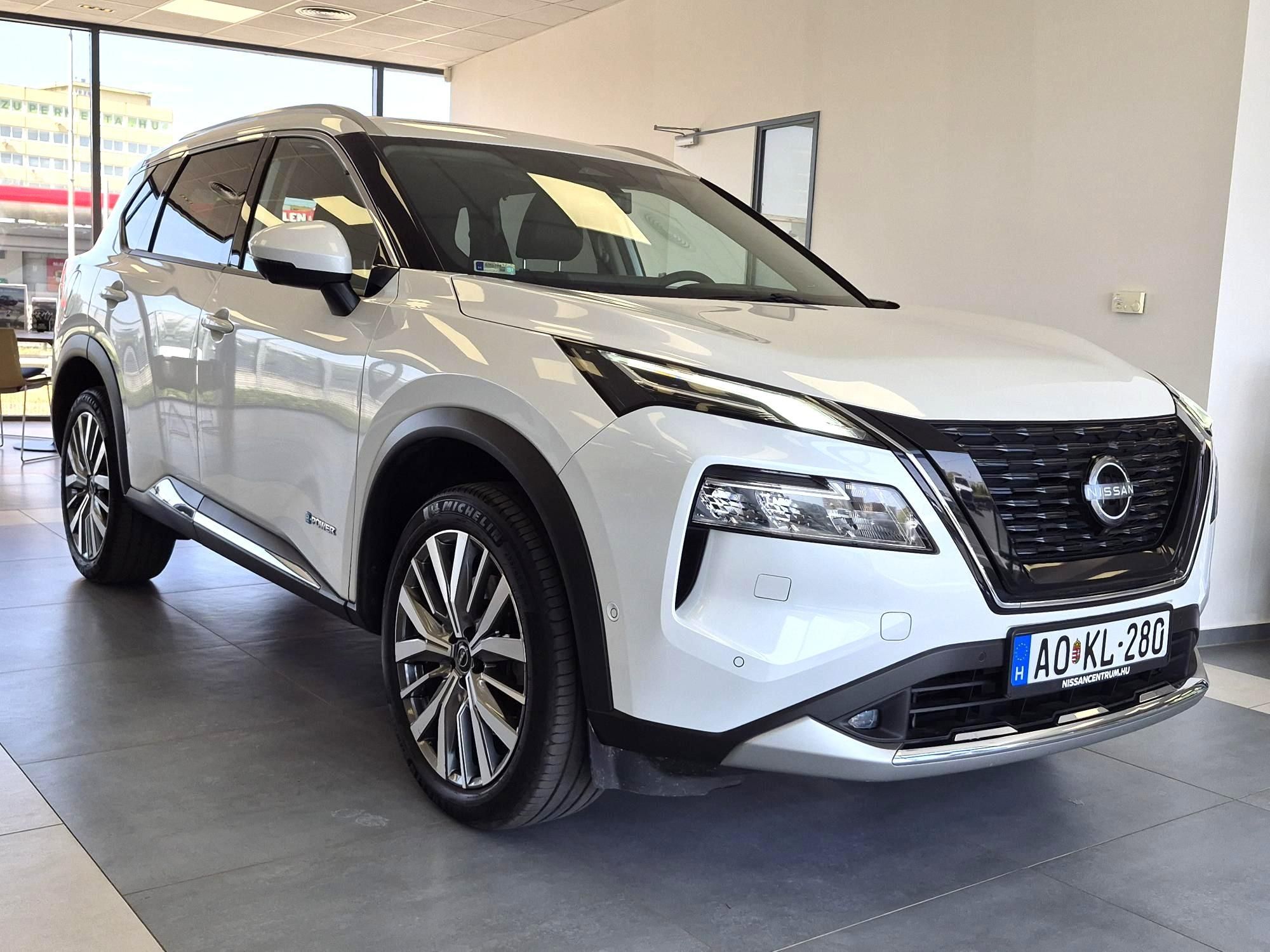 X-TRAIL 1.5 e-Power e-4orce Tekna Plus (Automata) 1.TUL! 13.989 KM! ÁFÁS!