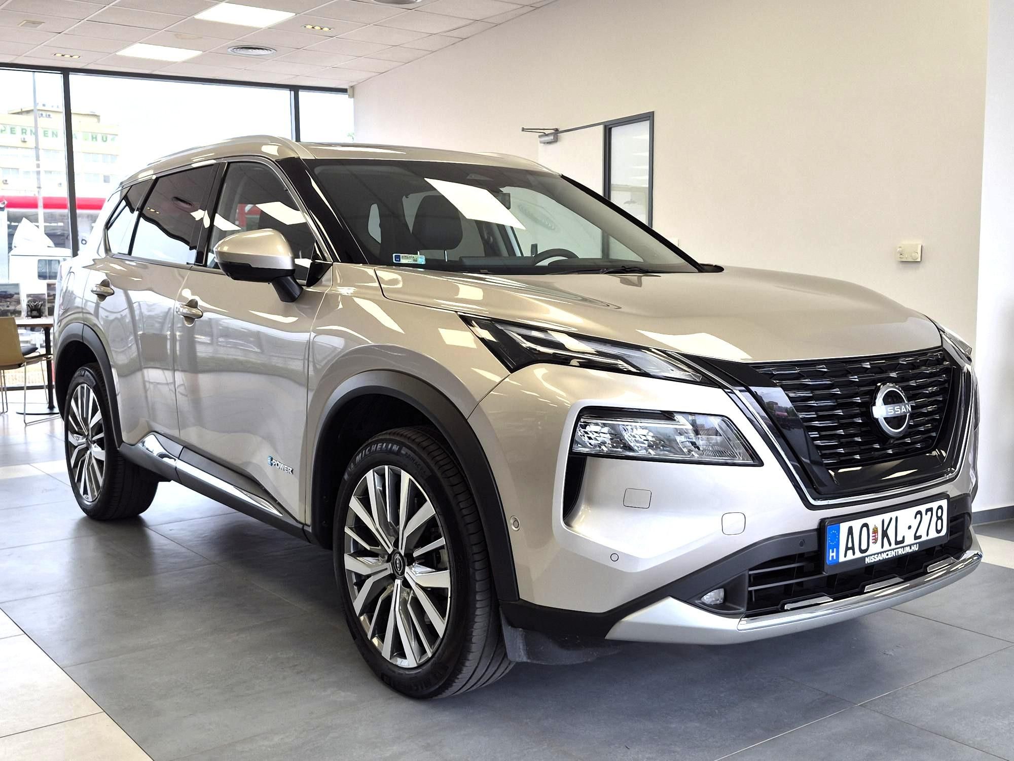 X-TRAIL 1.5 e-Power e-4orce Tekna Plus (Automata) 1.TUL! 11.810 KM! ÁFÁS!
