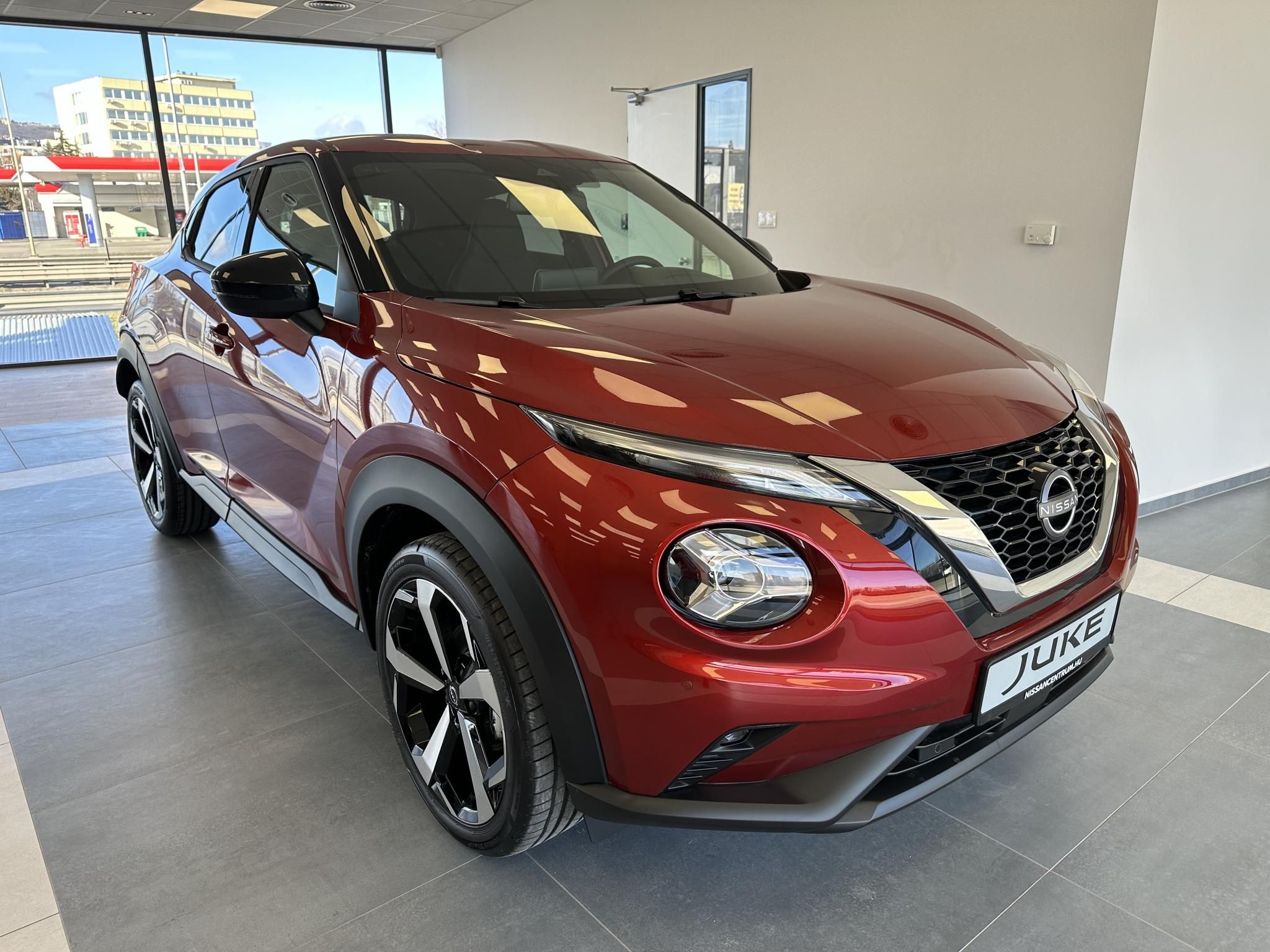 JUKE 1.0 DIG-T Tekna DCT 360 fokos parkolókamera + ProPILOT Asszisztens + Szintetikus bőr ülések