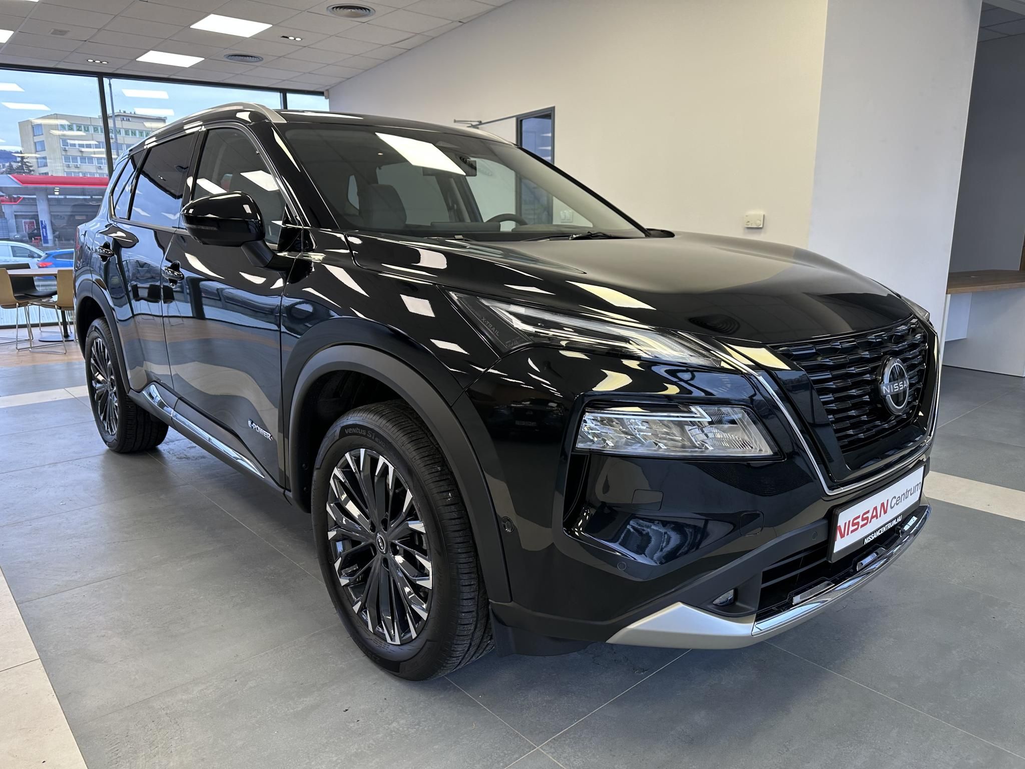X-TRAIL 1.5 e-Power Tekna (Automata) Bőr + Elektromosan nyitható napfénytető + Head UpDisplay KÉSZLETEN