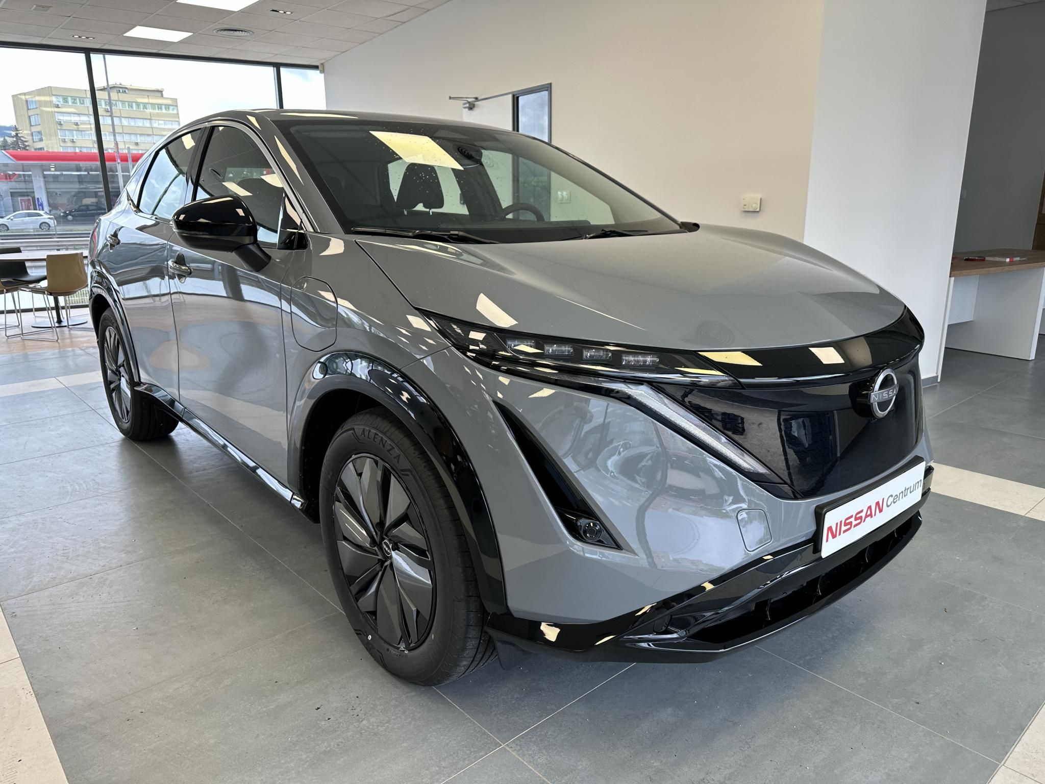 ARIYA 63kWh Advance 22 kW fedélzeti töltő+360 fokos parkoló kamera mozgó tárgy észlelés KÉSZLETEN