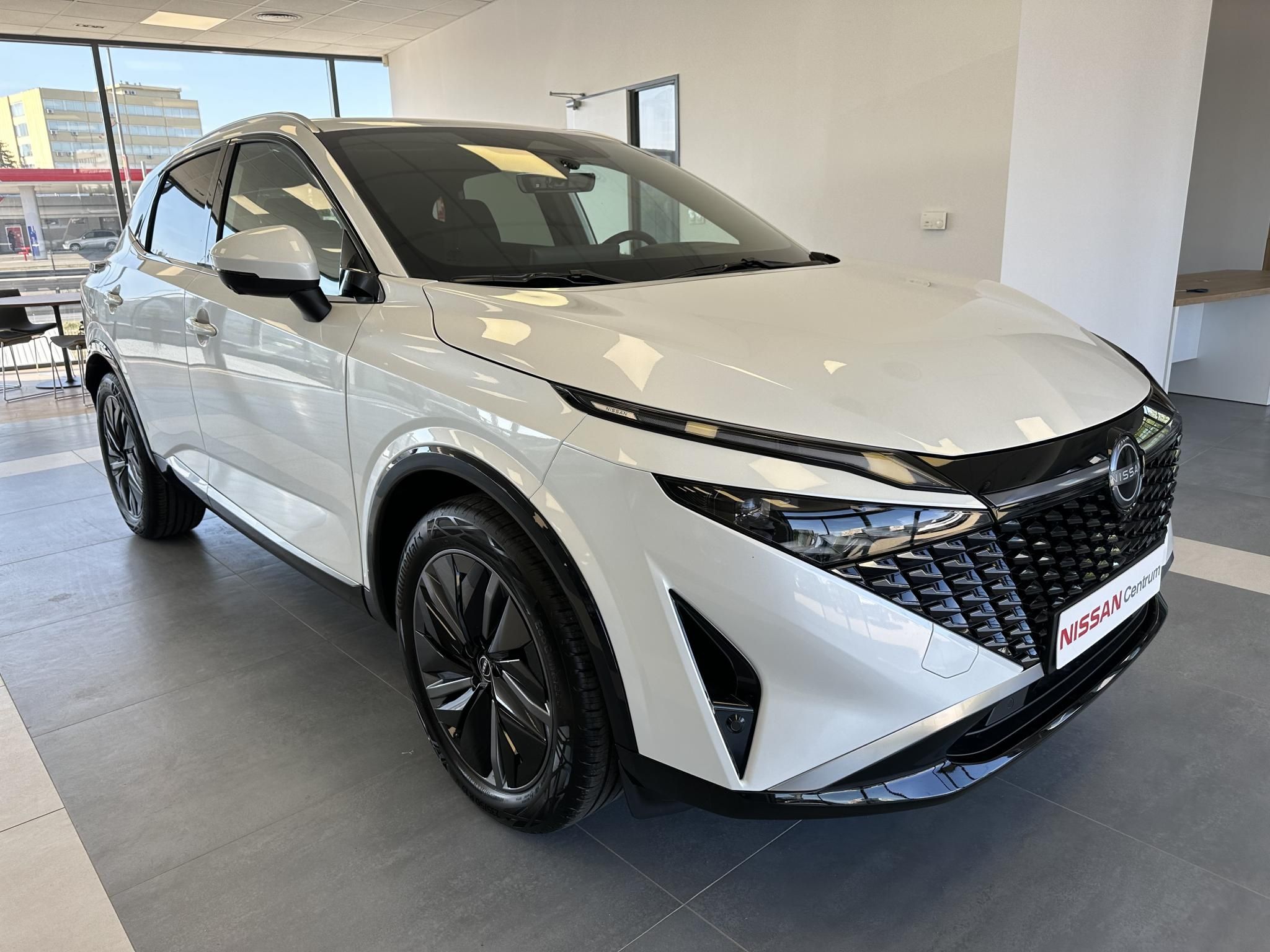 QASHQAI 1.3 DIG-T Mild Tekna X-Tronic + BOSE prémium hangrendszer + kéttónusú fényezés.. KÉSZLETRŐL!