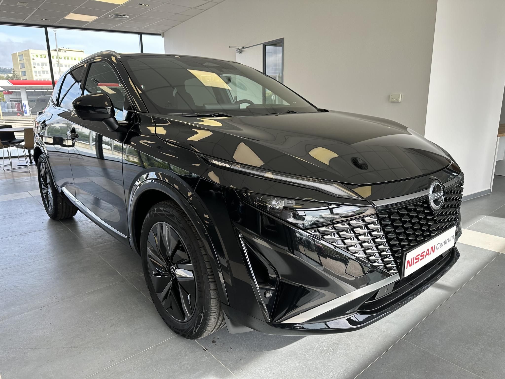 QASHQAI 1.3 DIG-T Mild Tekna X-Tronic + BOSE prémium hangrendszer + kéttónusú fényezés.. KÉSZLETRŐL!