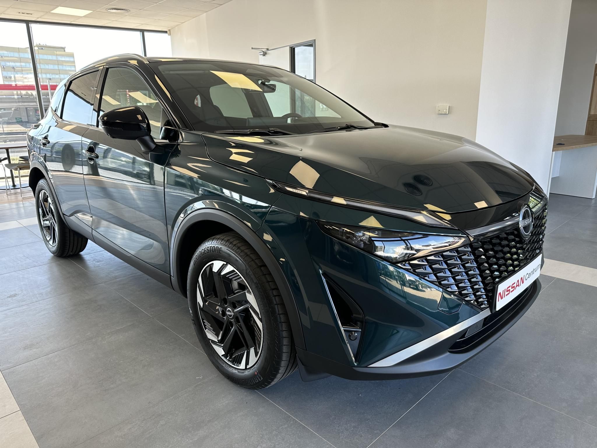 QASHQAI 1.3 DIG-T Mild Hybrid N-Connecta X-Tronic Kéttónusú fényezés+Panoráma tető+Téli csomag. BOMBA ÁR! Csak a készlet erejéig!!