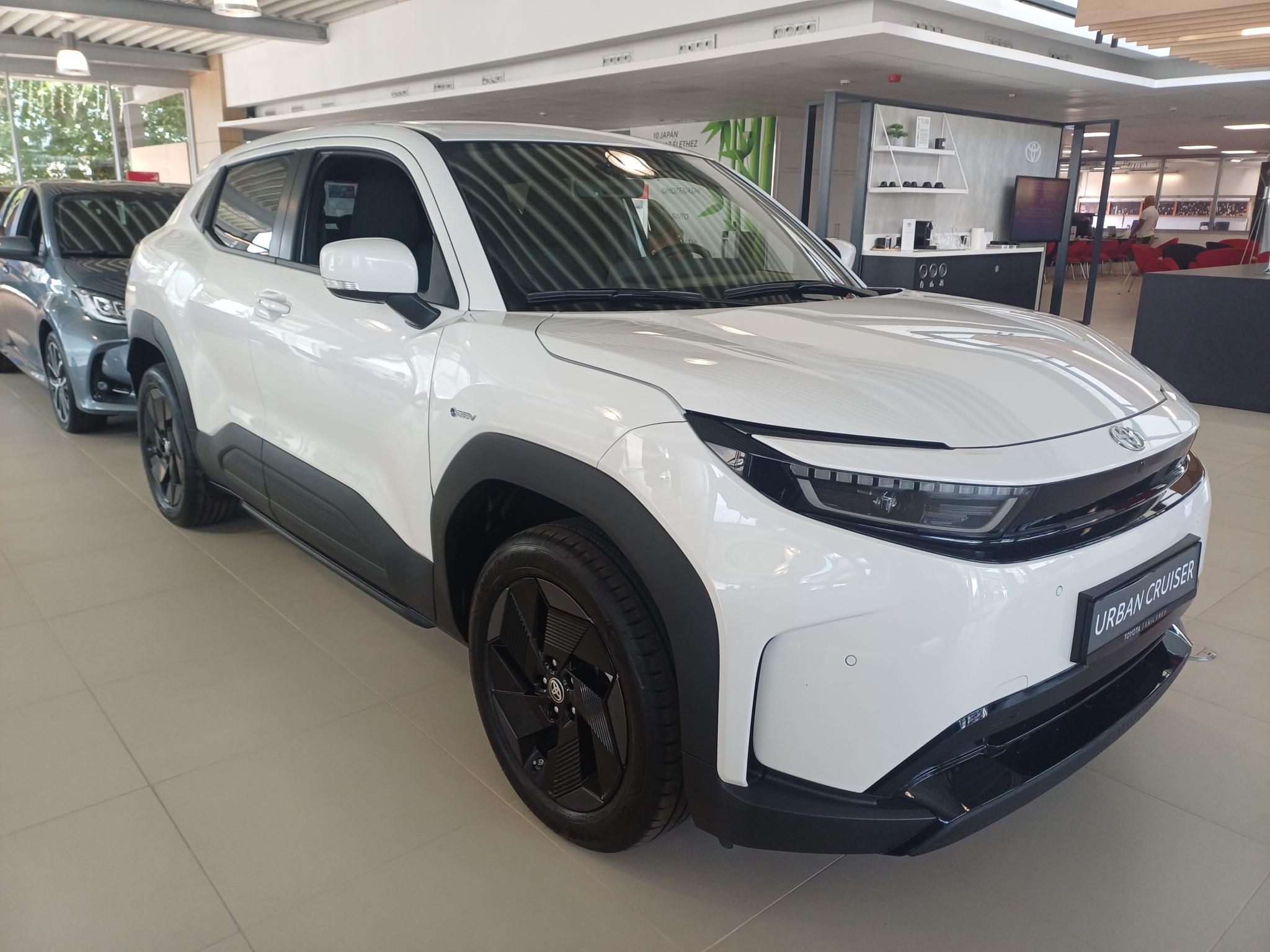 TOYOTA URBAN CRUISER