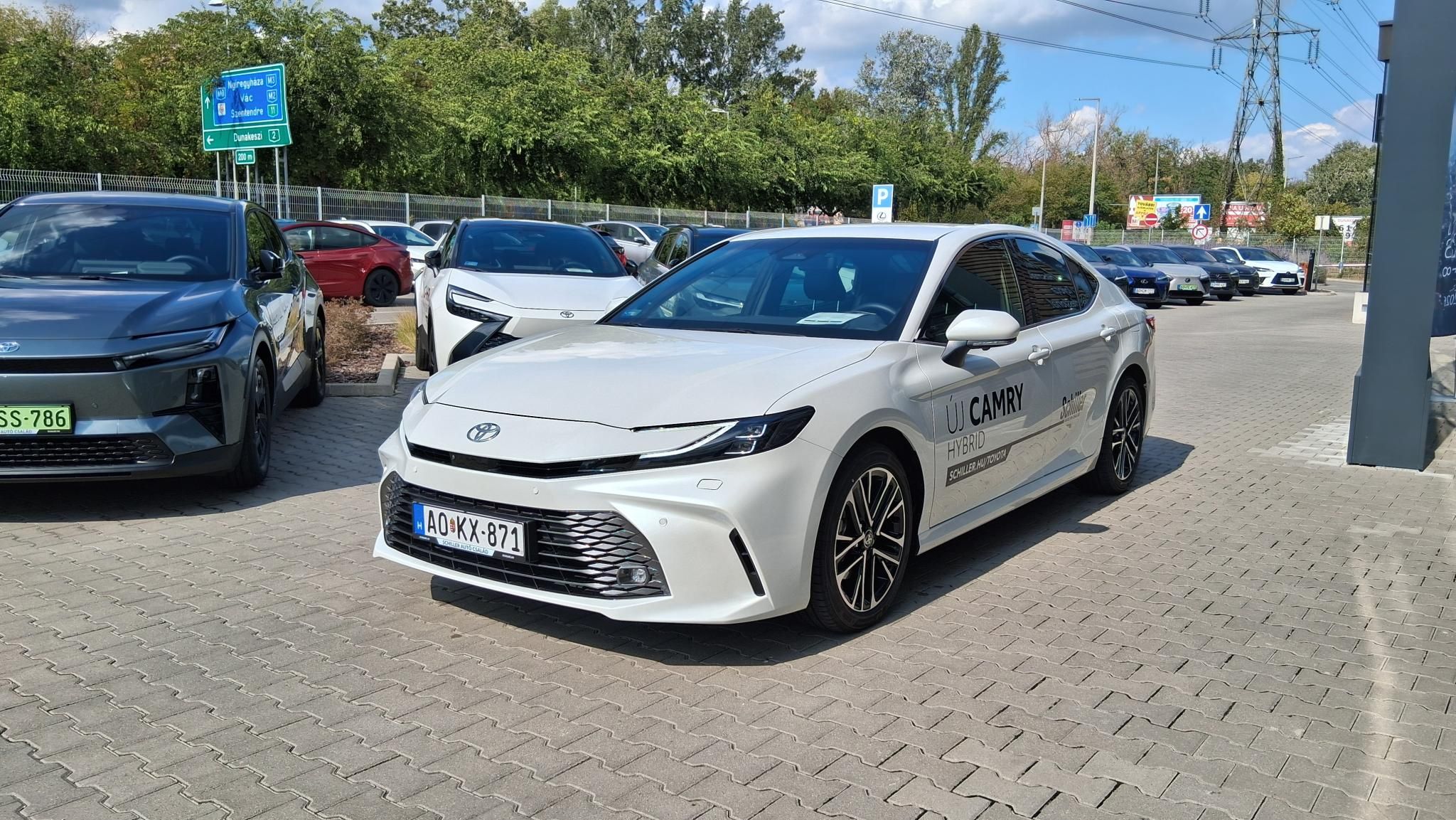 TOYOTA CAMRY