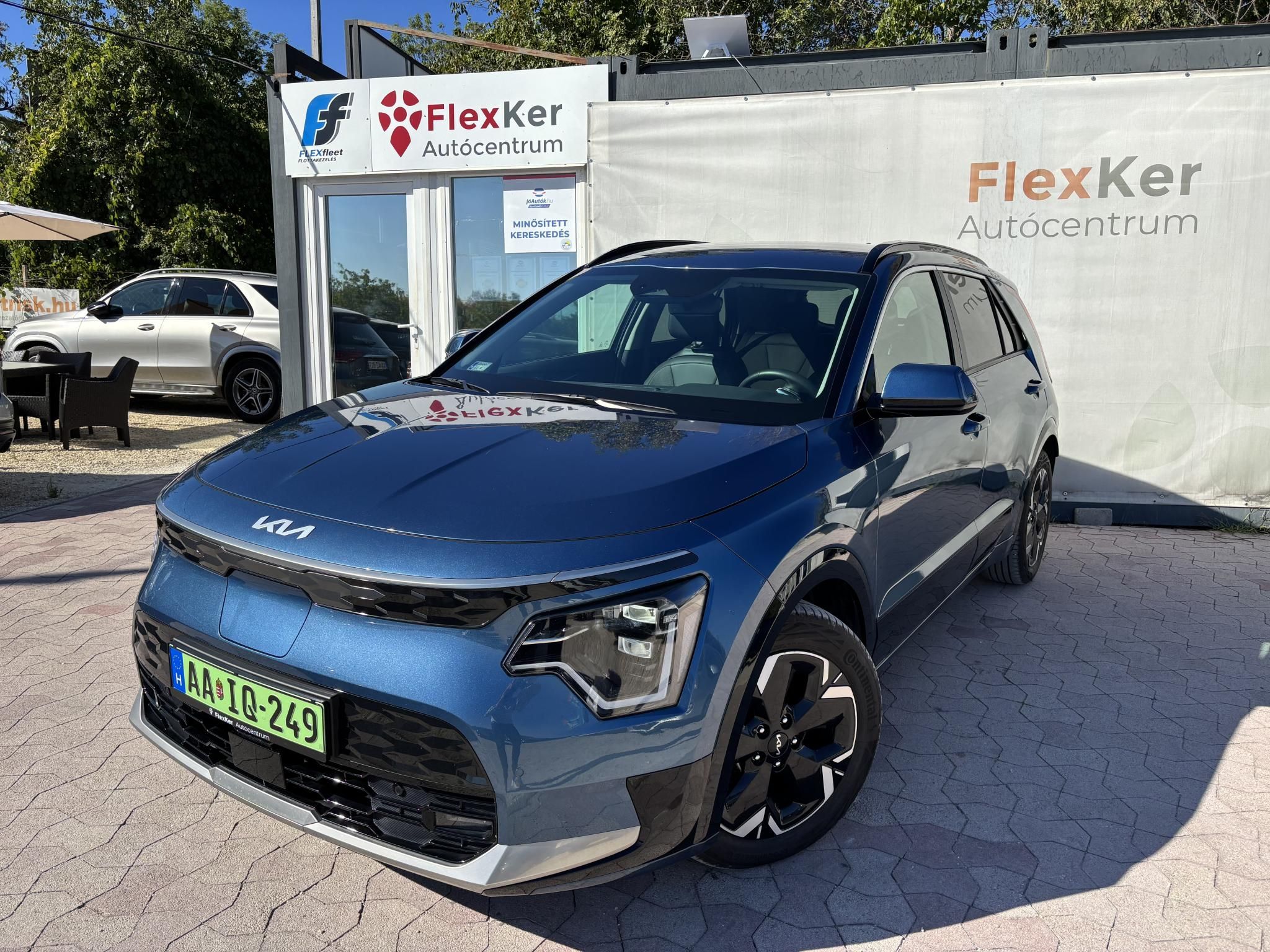 Kia