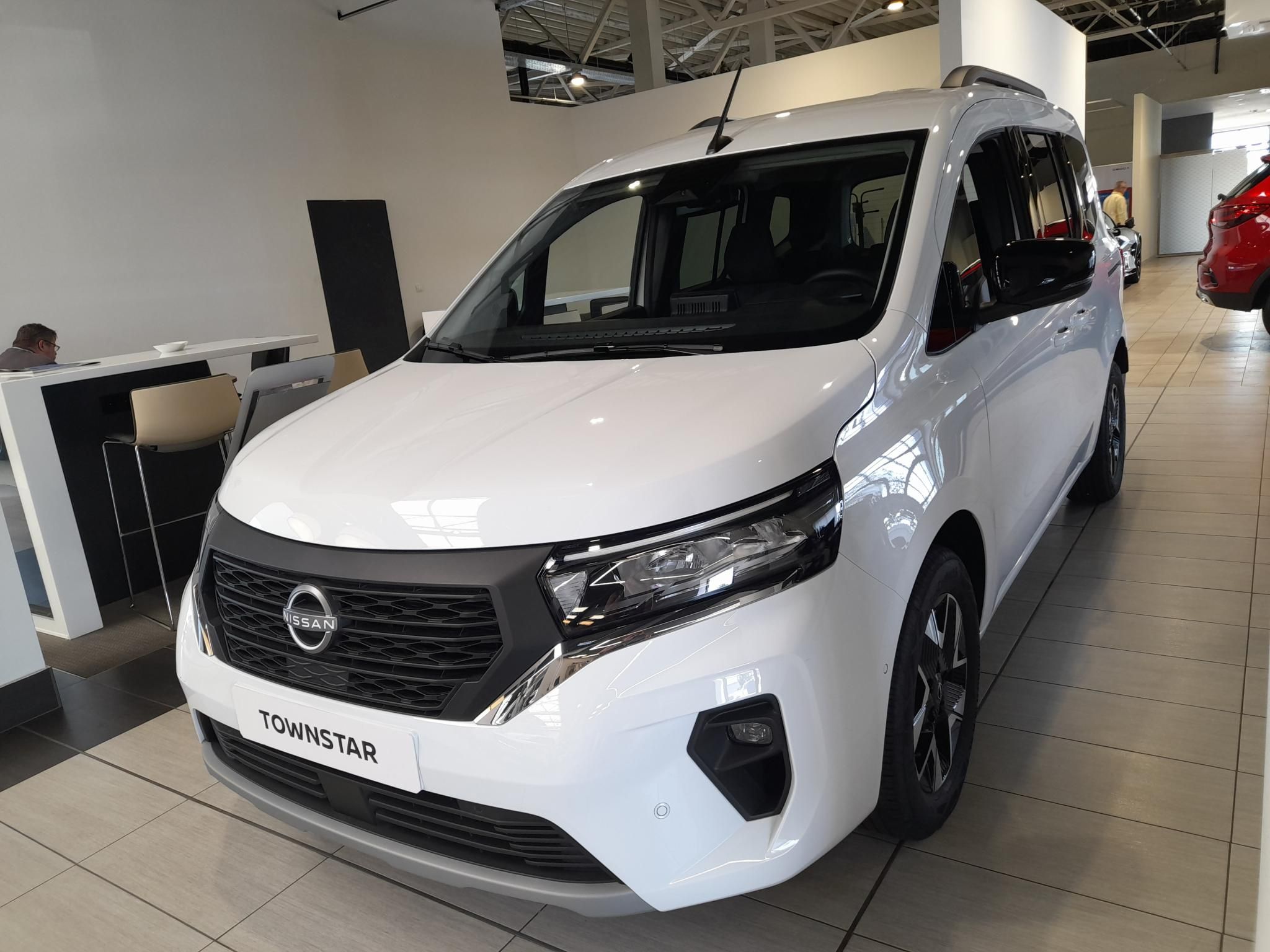 NISSAN TOWNSTAR 1.3 DIG-T Tekna - 1. kép