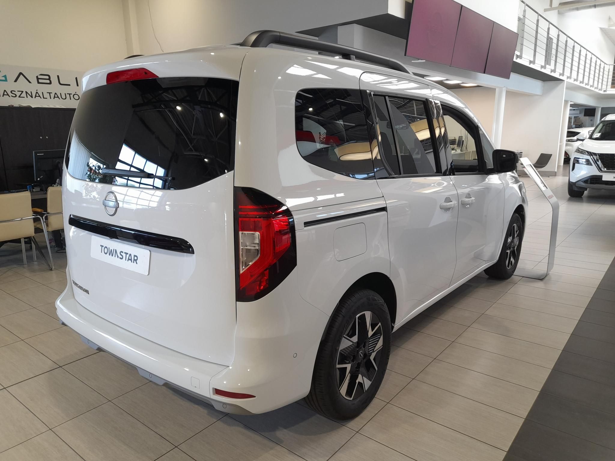 NISSAN TOWNSTAR 1.3 DIG-T Tekna - 6. kép