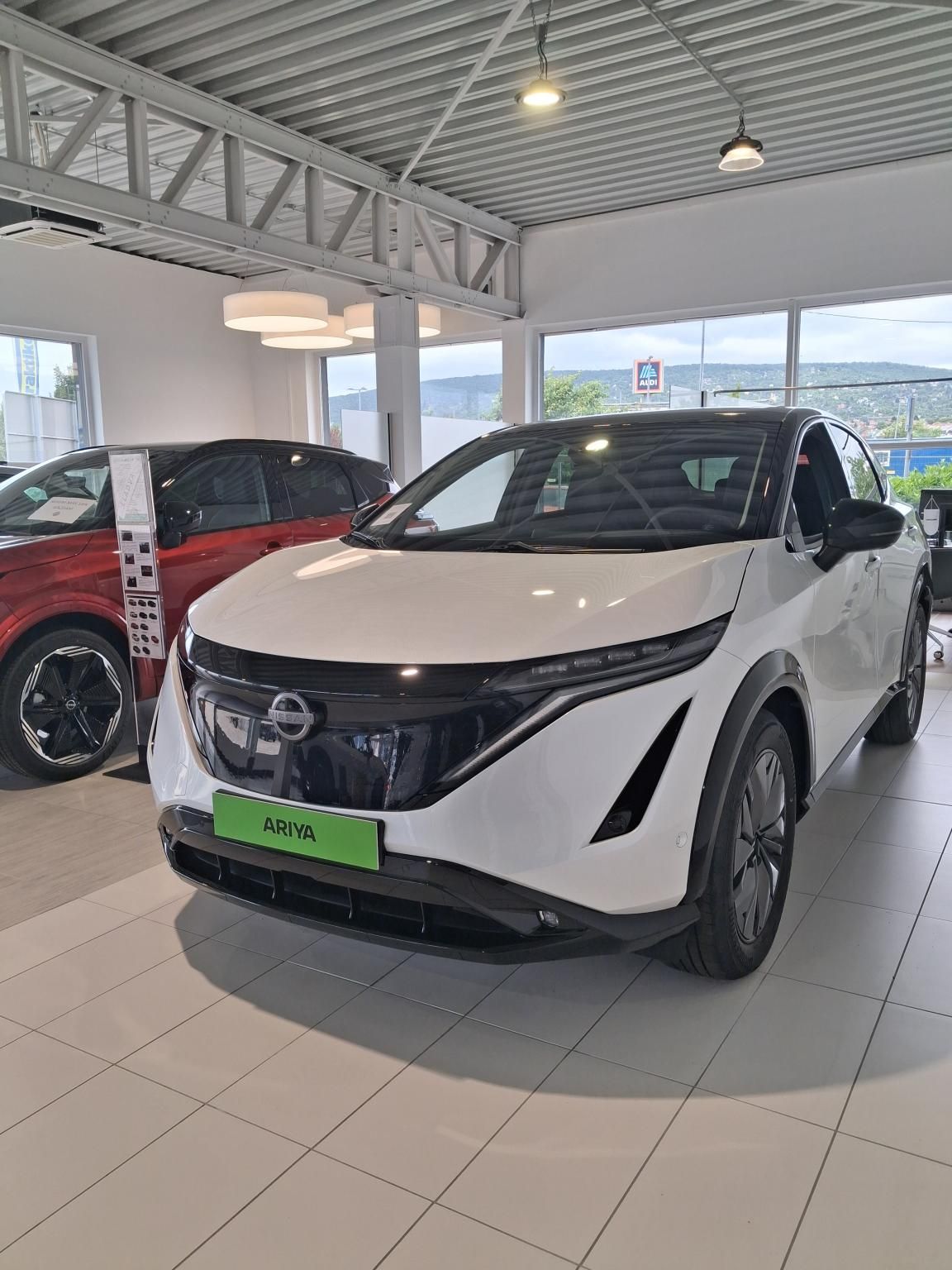 NISSAN ARIYA 63kWh Evolve + 22 kW-os fedélzeti töltő. KÉSZLETRŐL AZONNAL! - 9. kép