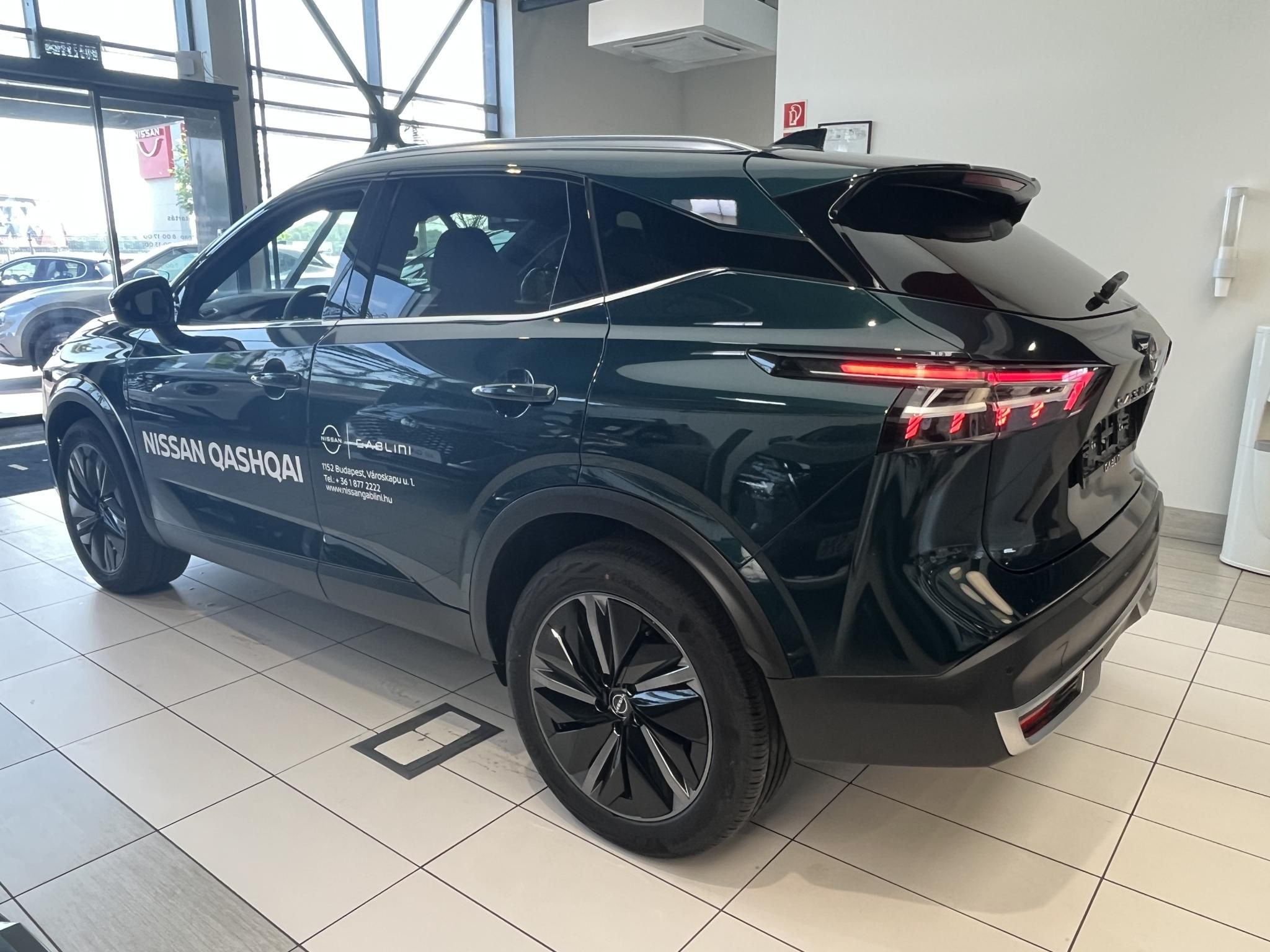 NISSAN QASHQAI 1.3 DIG-T Mild Tekna X-Tronic - 7. kép