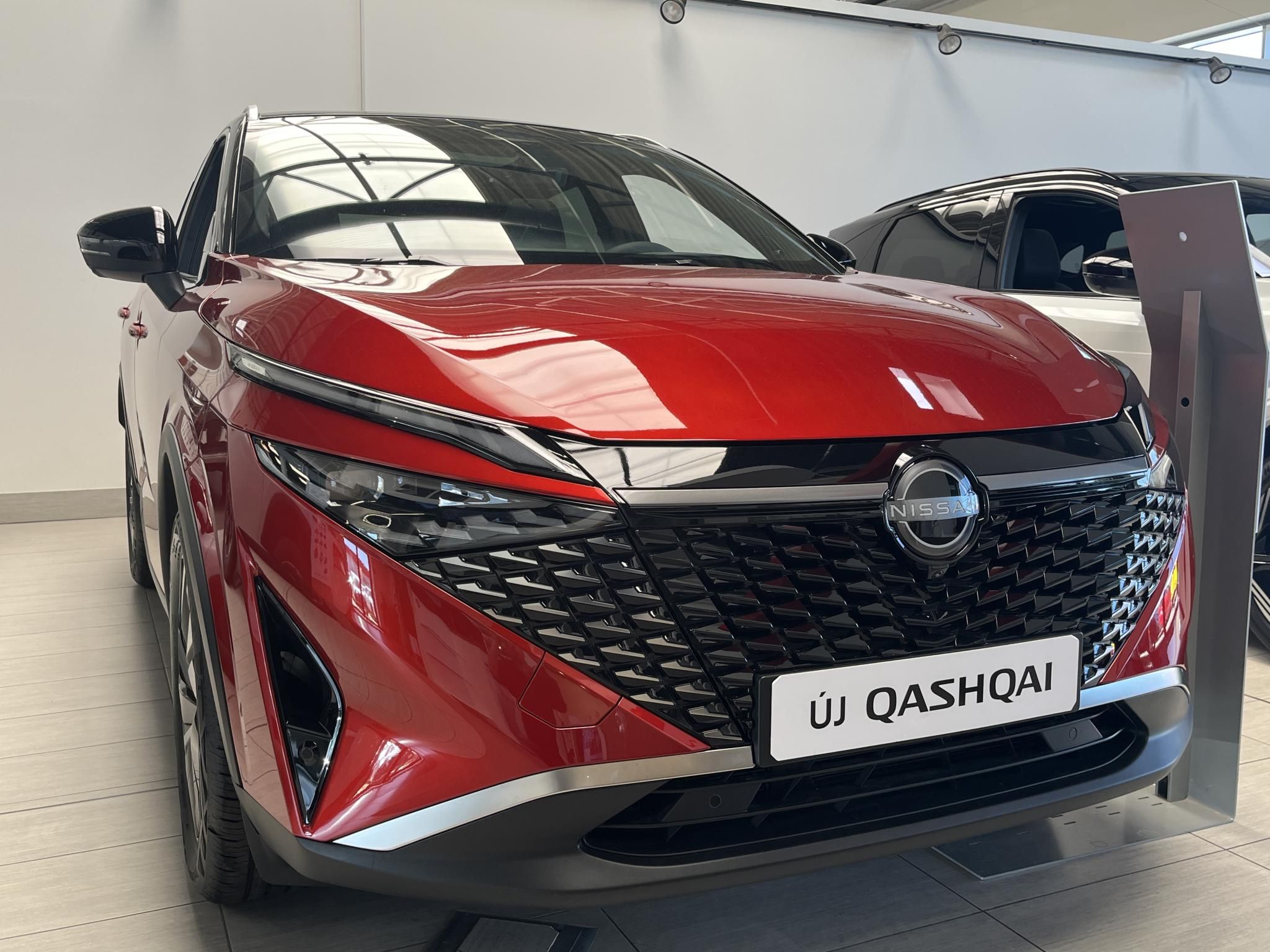 NISSAN QASHQAI 1.3 DIG-T Mild Tekna X-Tronic + BOSE - 1. kép
