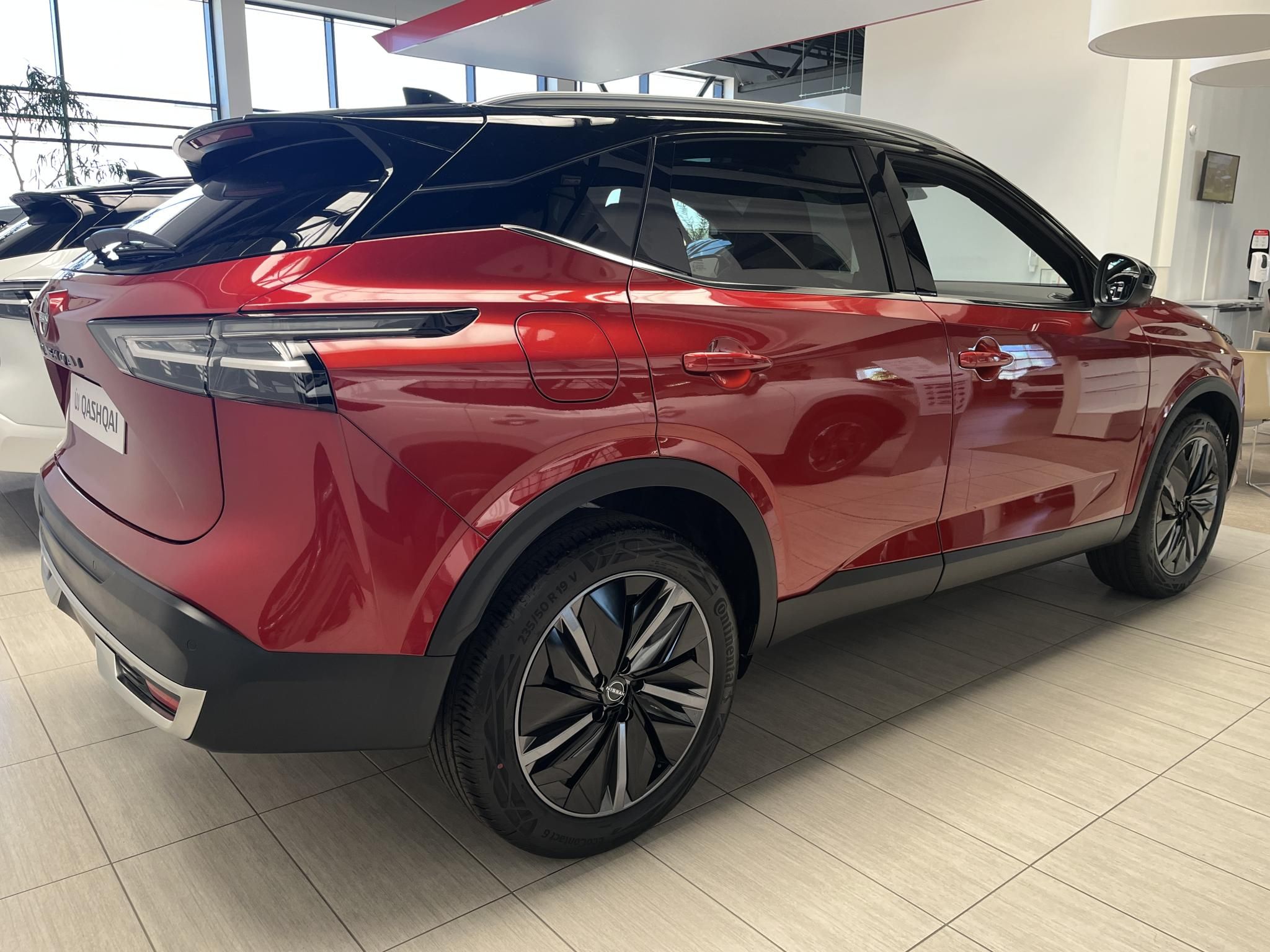 NISSAN QASHQAI 1.3 DIG-T Mild Tekna X-Tronic + BOSE - 2. kép