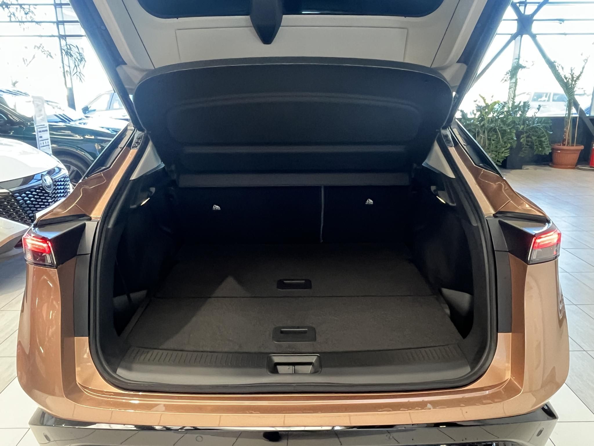 NISSAN ARIYA 87kWh e-4ORCE Evolve + Lízing esetén 1% THM! - 7. kép