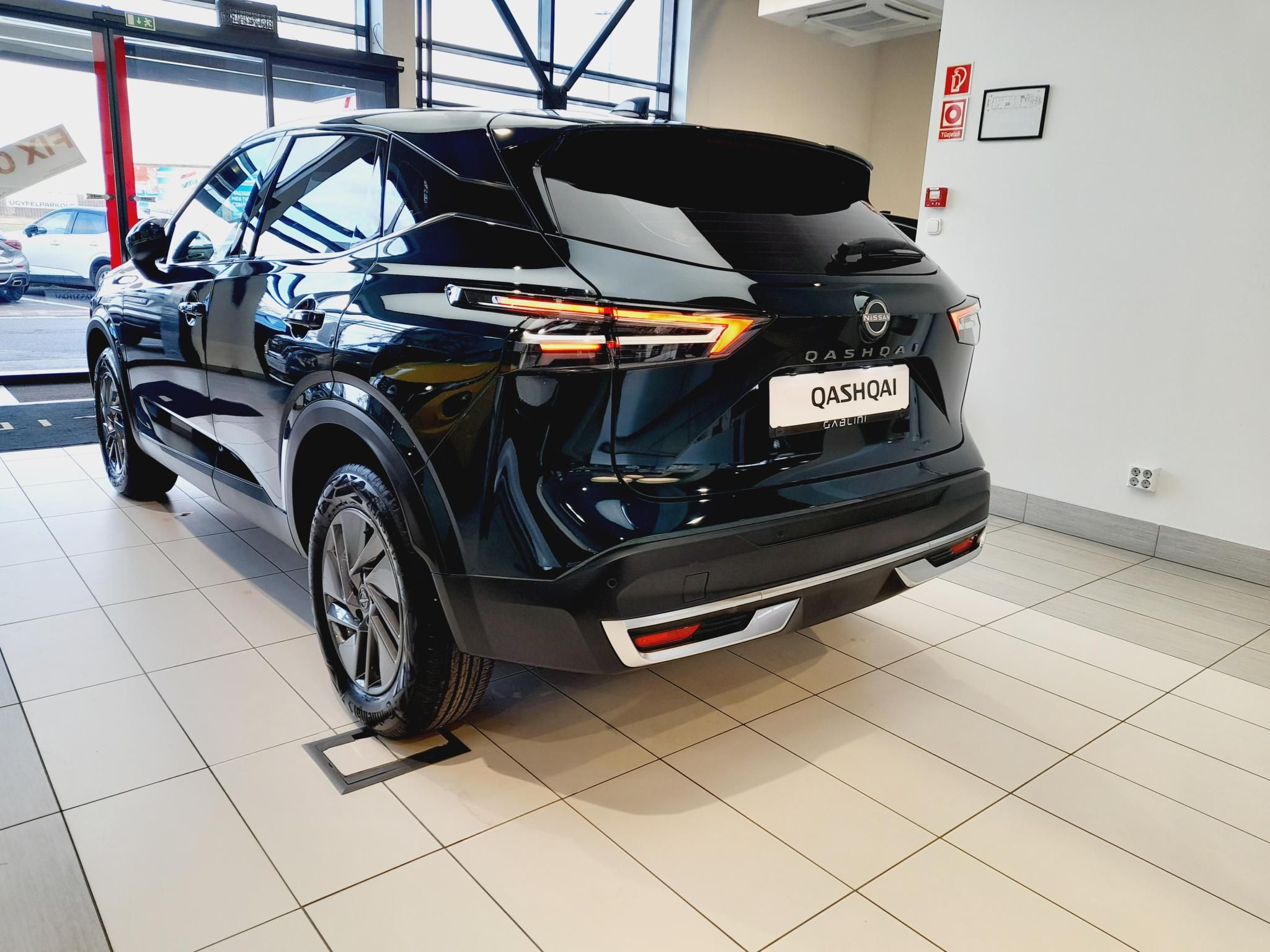 NISSAN QASHQAI 1.3 DIG-T Mild Hybrid Acenta + Ülésfűtés + Kormányfűtés + Fűthető szélvédő! + Lízing esetén 1% THM! - 3. kép