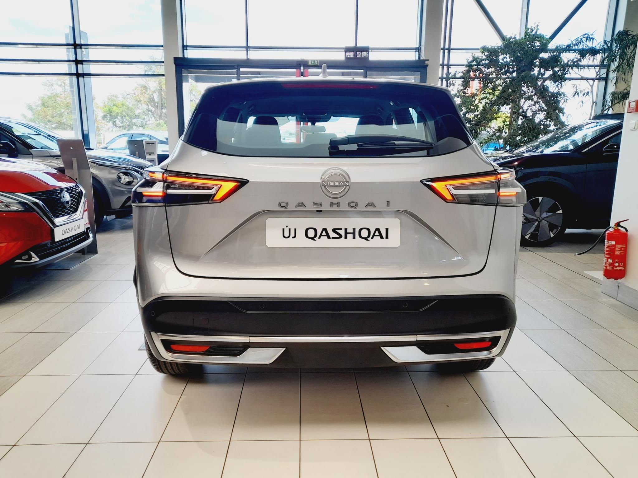 NISSAN QASHQAI 1.3 DIG-T Mild Hybrid Acenta TÖBB SZÍN. GYORS BEÉRKEZÉS! + TÉLI CSOMAG ! + Lízing esetén 1% THM! - 5. kép