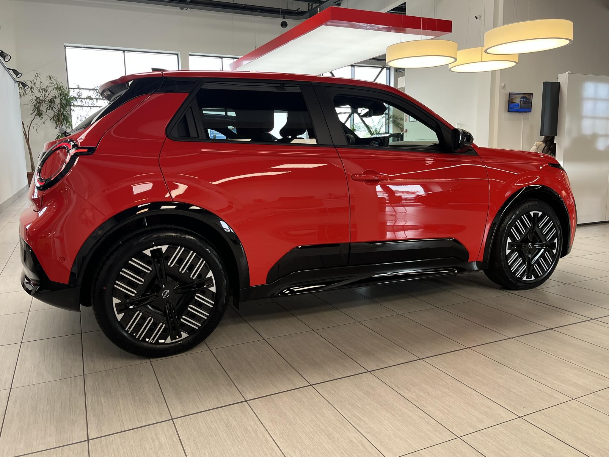 NISSAN MICRA 52 kWh Advance + ZEN Belső + Lízing esetén 1% THM! - 3. kép