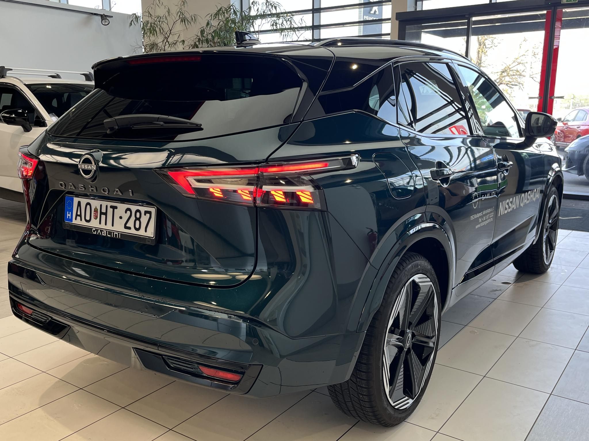 NISSAN QASHQAI 1.3 DIG-T Mild N-Design X-Tronic + Komfort csomag + TÉLI GUMI SZETT! - 5. kép