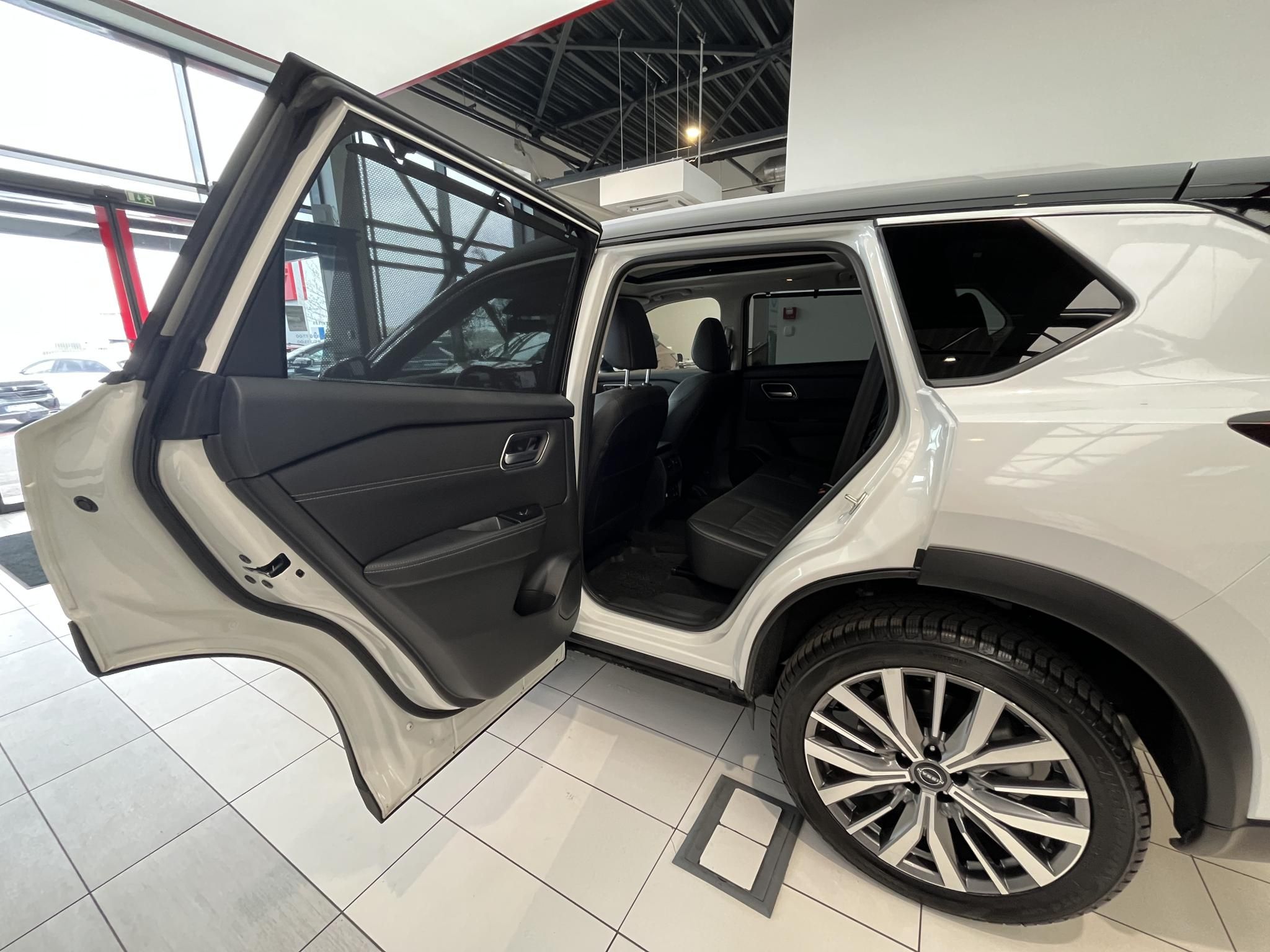 NISSAN X-TRAIL 1.5 e-Power e-4orce Tekna+ (Automata) + TÉLIGUMI SZETT!! FULL EXTRA! - 9. kép