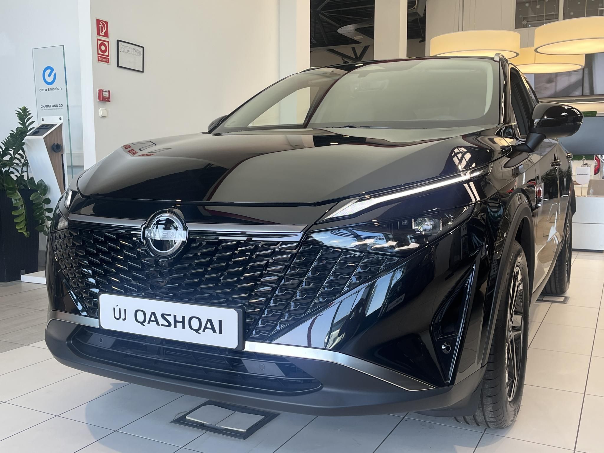 NISSAN QASHQAI 1.3 DIG-T Mild Hybrid N-Connecta X-Tronic + TÉLI CSOMAG + KOMFORT CSOMAG + NAPFÉNYTETŐ! VERHETETLEN ÁR! - 1. kép