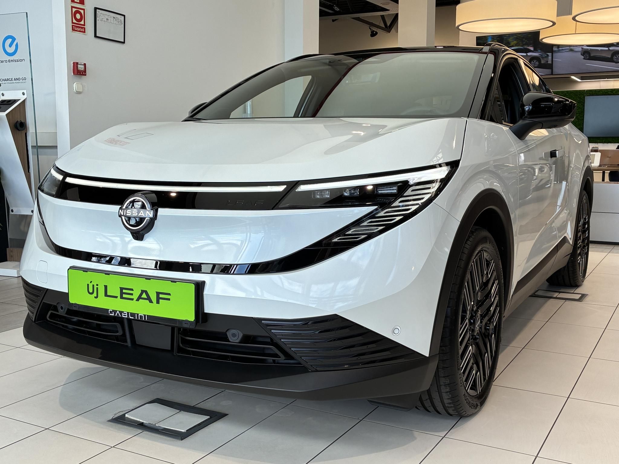 NISSAN LEAF EVOVE 75 KWH FULL EXTRA BEVEZETŐ KEDVEZMÉNY! - 1. kép