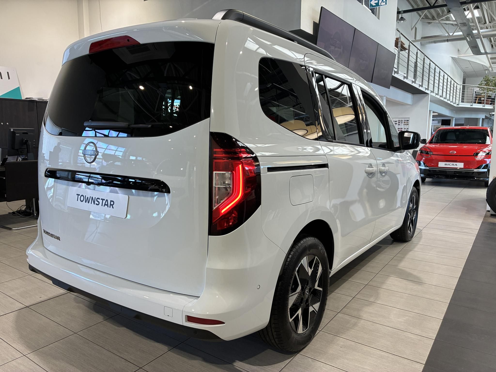 NISSAN TOWNSTAR 1.3 DIG-T Tekna Aut KÉSZLETRŐL AZONNAL.MANUÁLIS VÁLTÓVAL IS ELÉRHETŐ! - 5. kép
