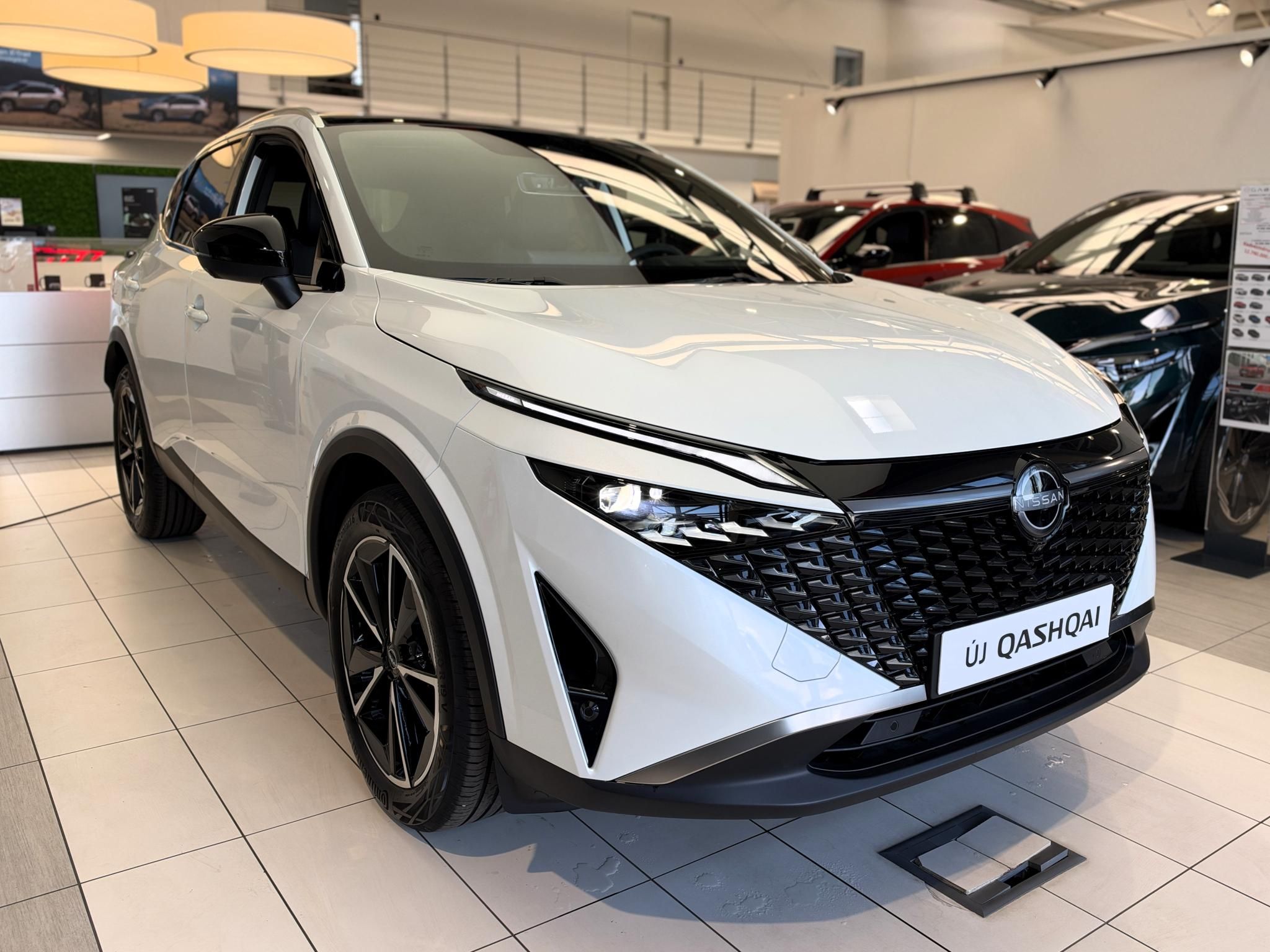 NISSAN QASHQAI 1.3 DIG-T Mild Tekna X-Tronic +BOSE Készleten! - 1. kép