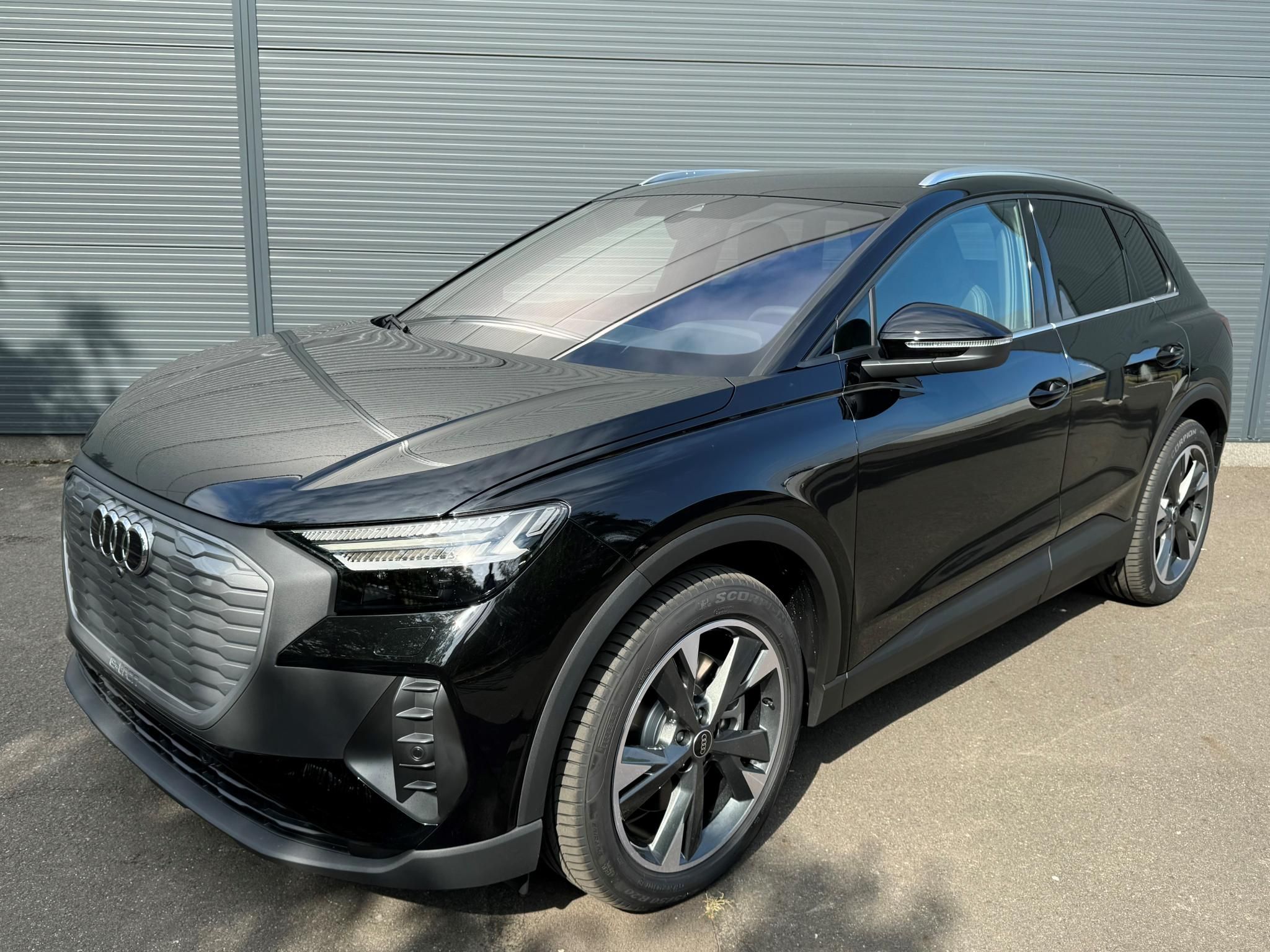 AUDI Q4 e-tron 45 Business (Automata)