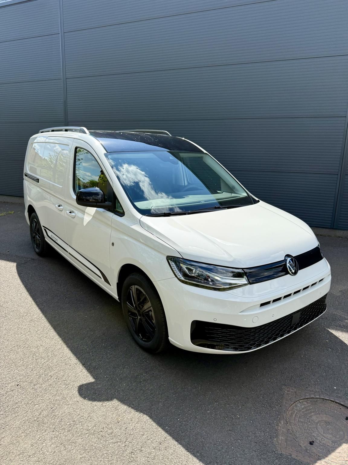 VOLKSWAGEN CADDY MAXI EDITION - LED LÁMPA - KÉSZLETRŐL!