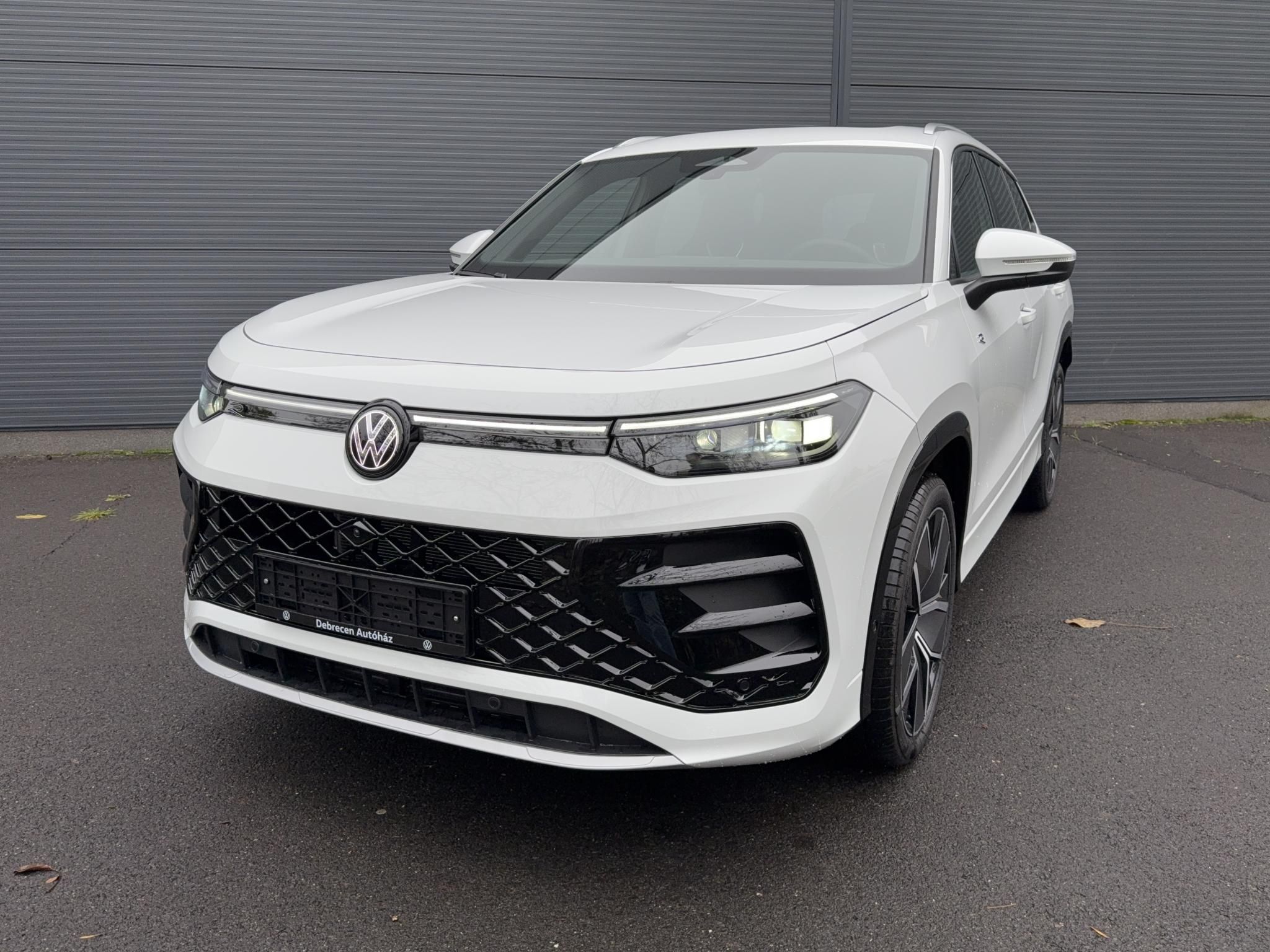 VOLKSWAGEN TAYRON 2.0 TSI R-Line 4Motion DSG KÉSZLETRŐL. tesztautó. LED-mátrix. Panoráma tető. IQ Drive csomag