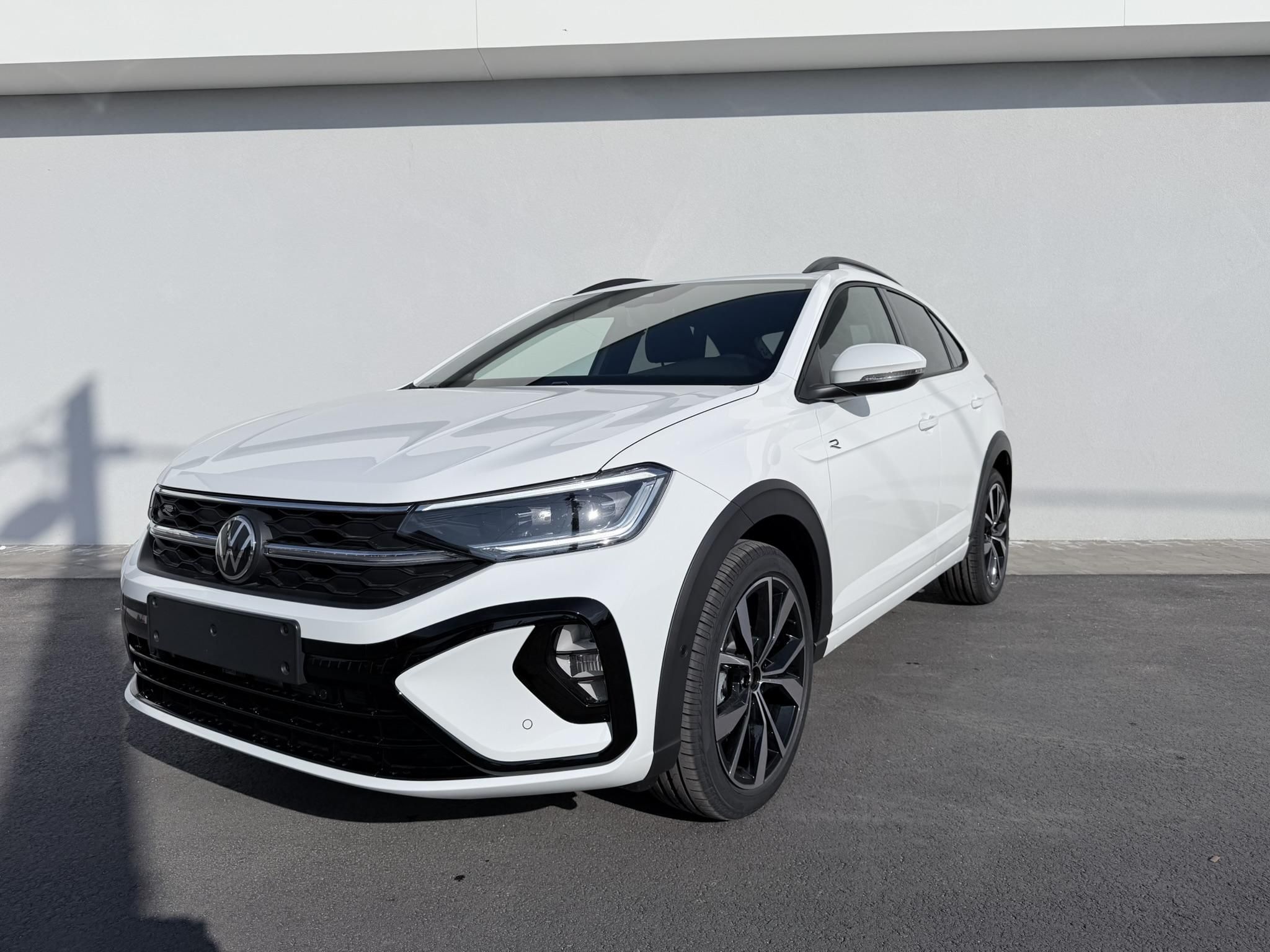 VOLKSWAGEN TAIGO 1.5 TSI ACT R-Line MAX DSG K&eacute;szletről. Climatronic. &Uuml;l&eacute;sfűt&eacute;s. Tolat&oacute; kamera. App connect